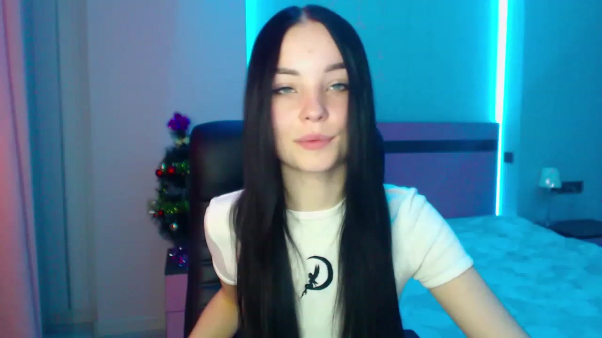 Gallery image thumbnail from SonyaOlsen's myfreecams stream on, 01/10/2023, 10:00 image 2 of 20