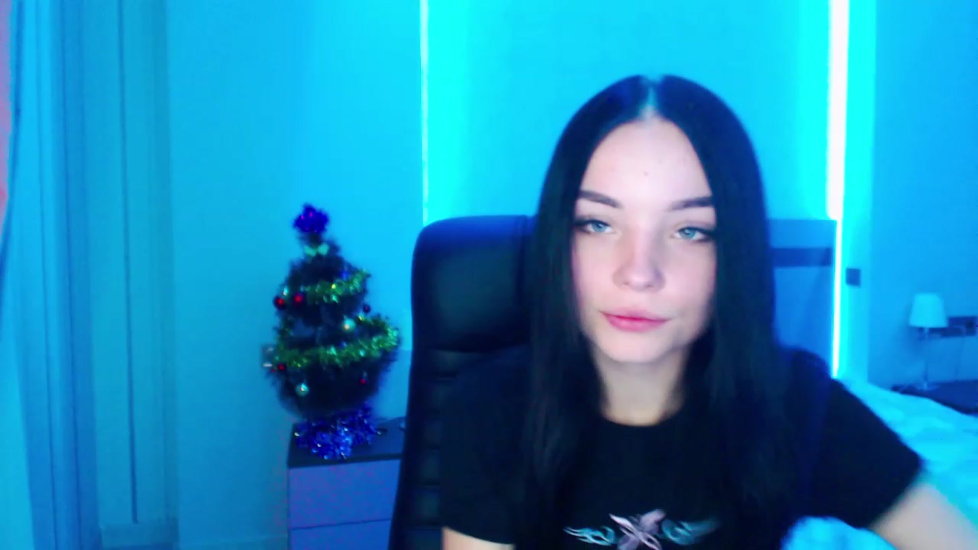 Gallery image thumbnail from SonyaOlsen's myfreecams stream on, 01/12/2023, 08:13 image 18 of 20