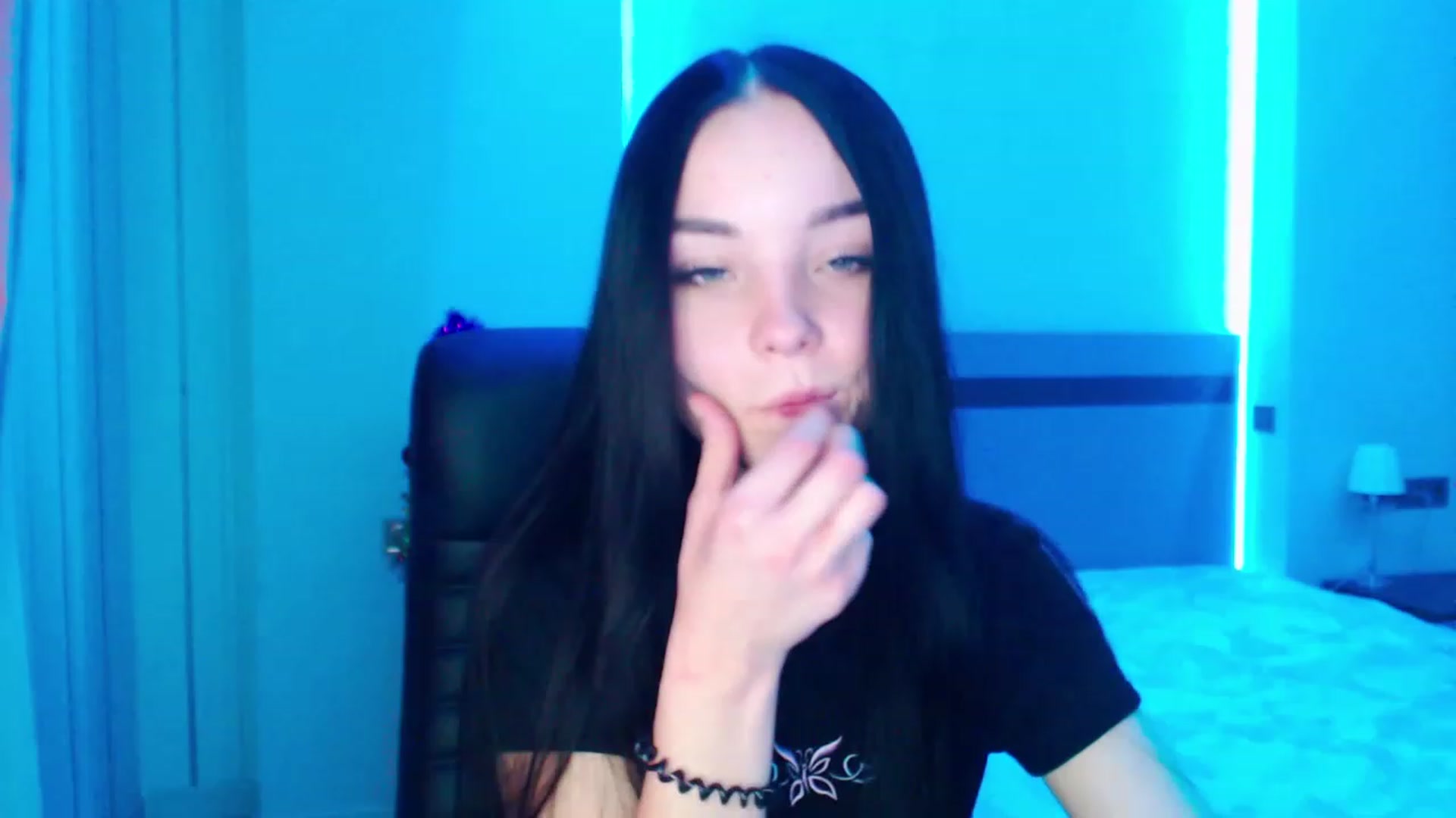 Gallery image thumbnail from SonyaOlsen's myfreecams stream on, 01/12/2023, 09:07 image 5 of 20