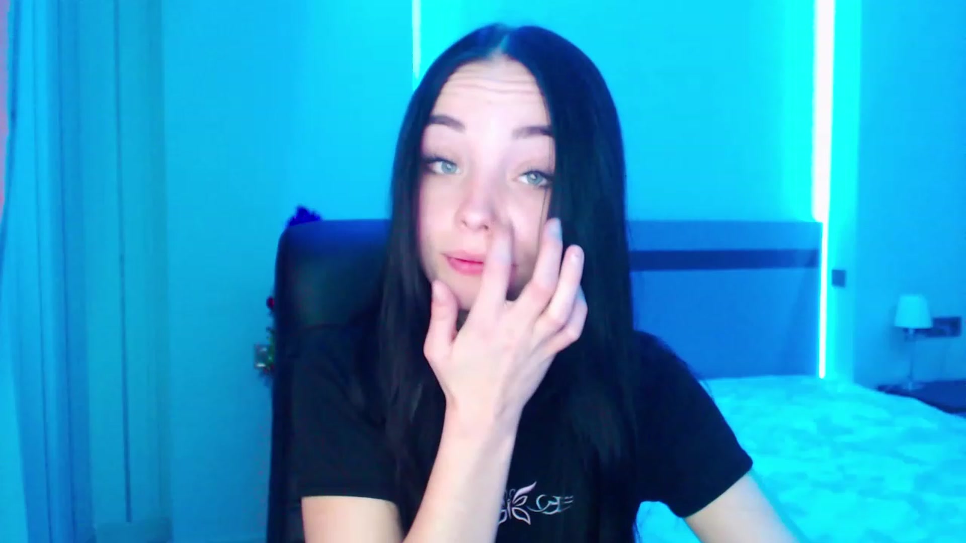 Gallery image thumbnail from SonyaOlsen's myfreecams stream on, 01/12/2023, 09:07 image 1 of 20