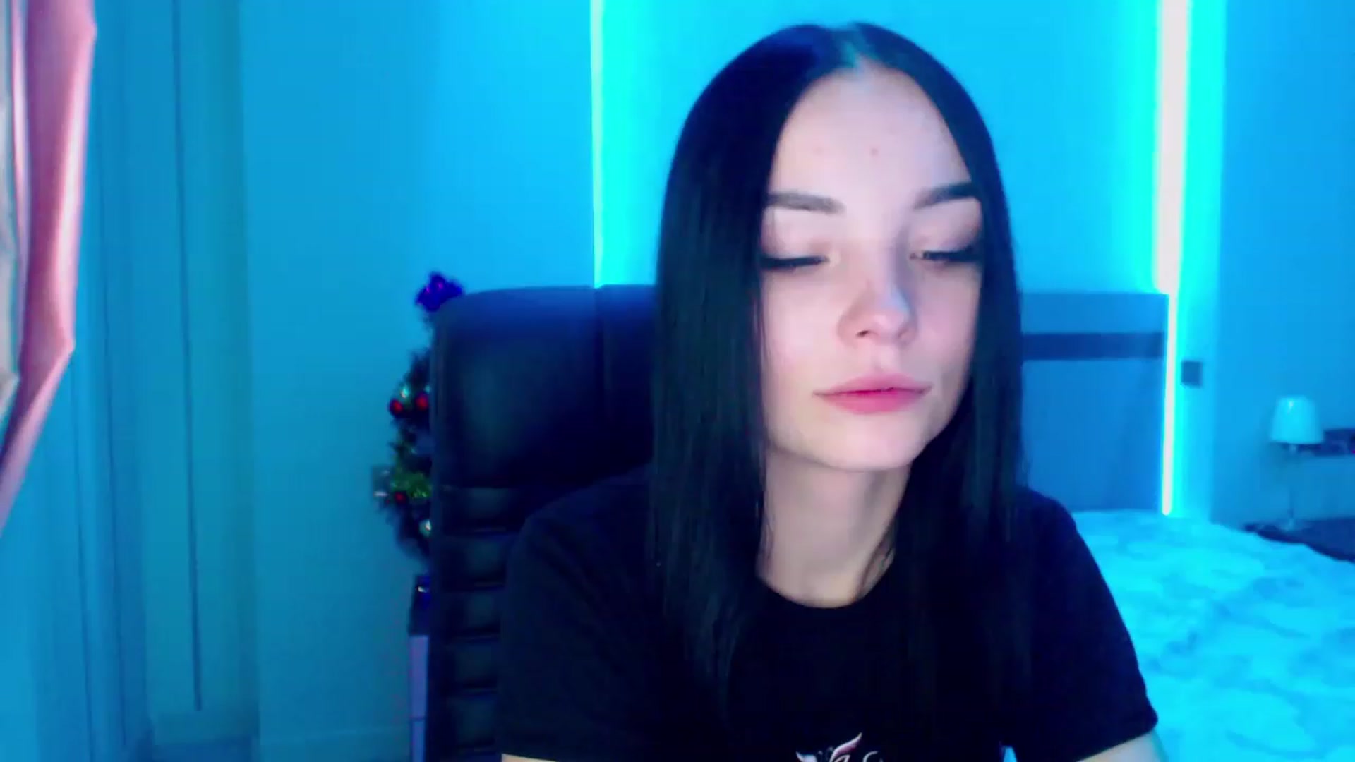 Gallery image thumbnail from SonyaOlsen's myfreecams stream on, 01/12/2023, 11:30 image 13 of 20