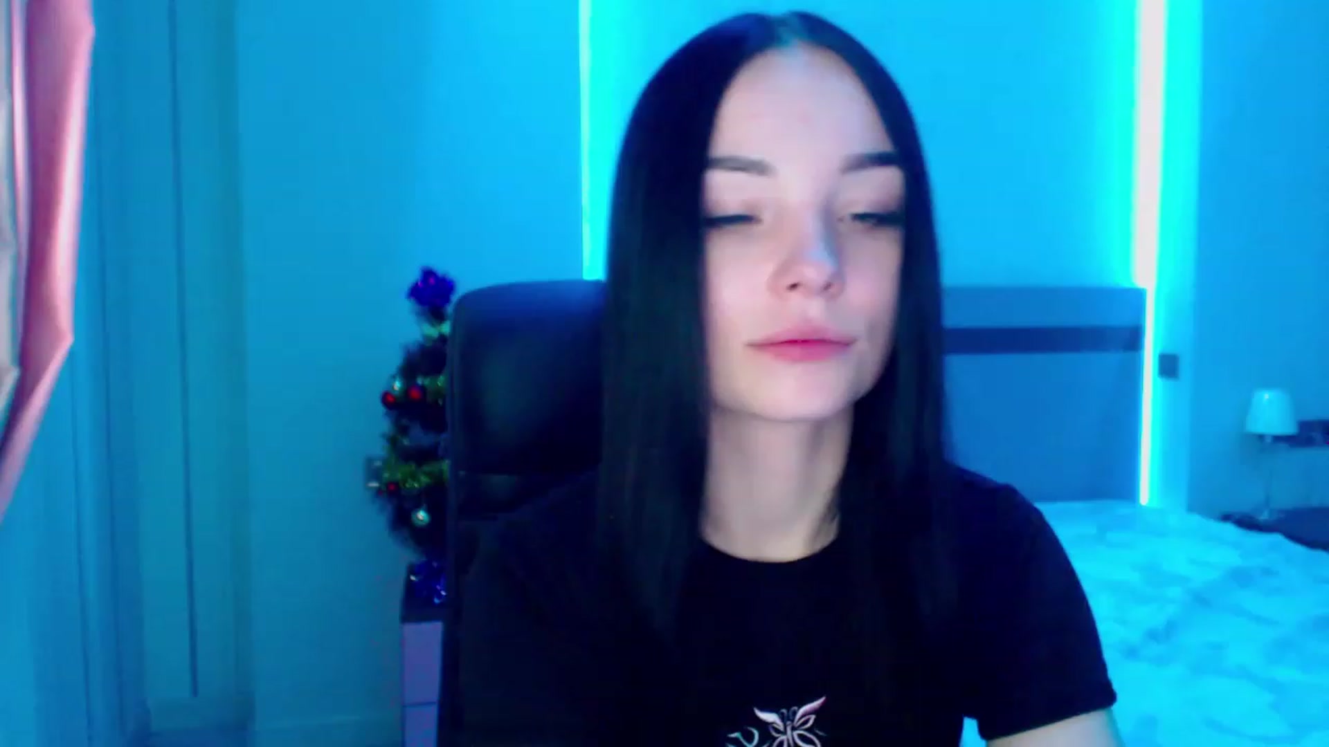 Gallery image thumbnail from SonyaOlsen's myfreecams stream on, 01/12/2023, 11:30 image 8 of 20