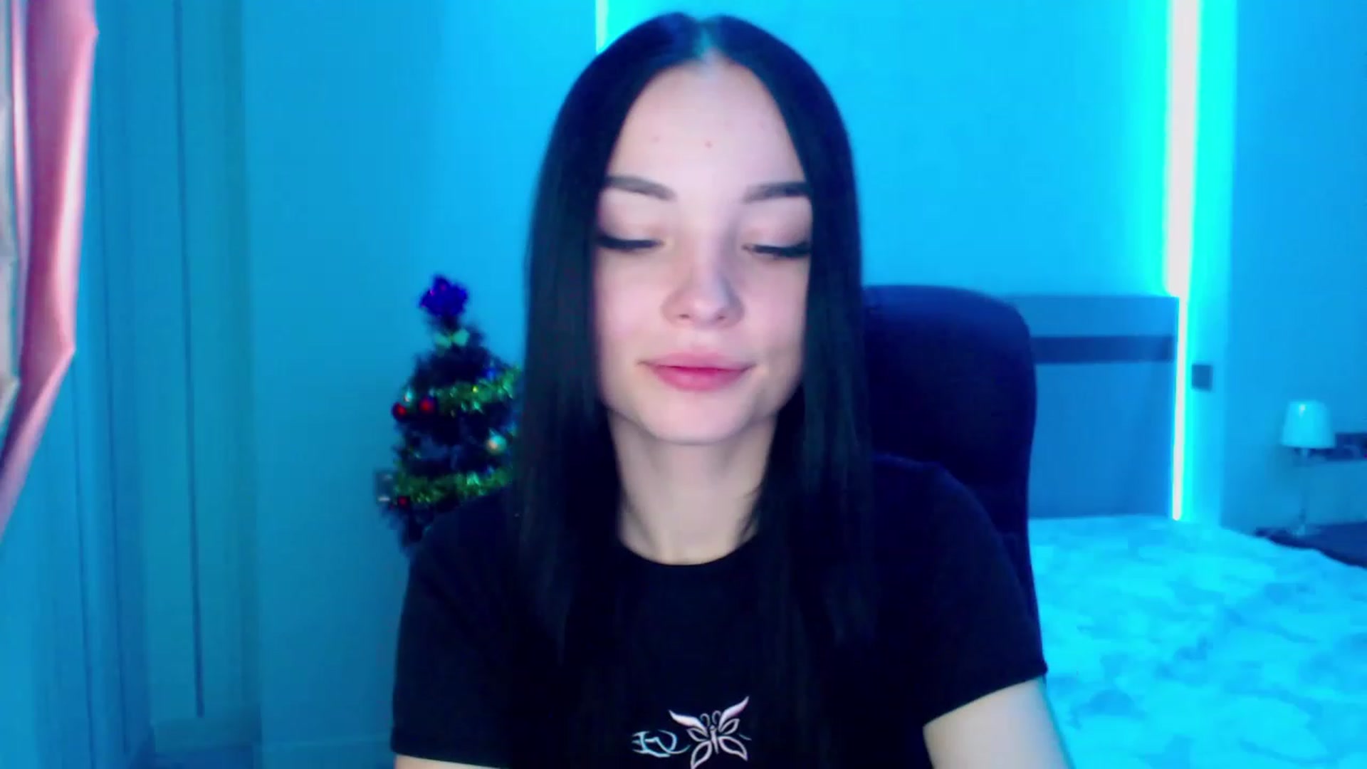 Gallery image thumbnail from SonyaOlsen's myfreecams stream on, 01/12/2023, 11:30 image 2 of 20