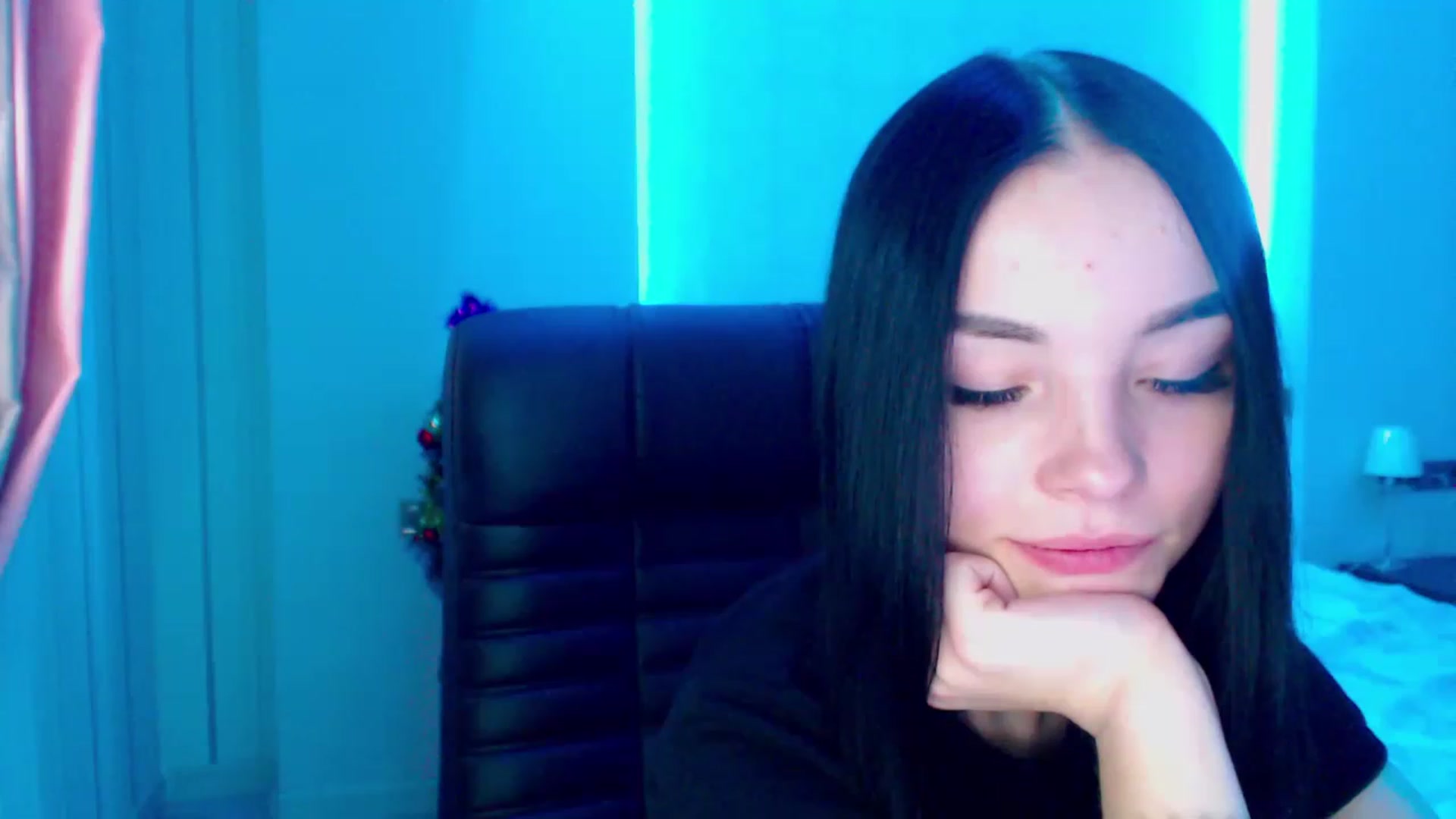Gallery image thumbnail from SonyaOlsen's myfreecams stream on, 01/12/2023, 11:30 image 17 of 20