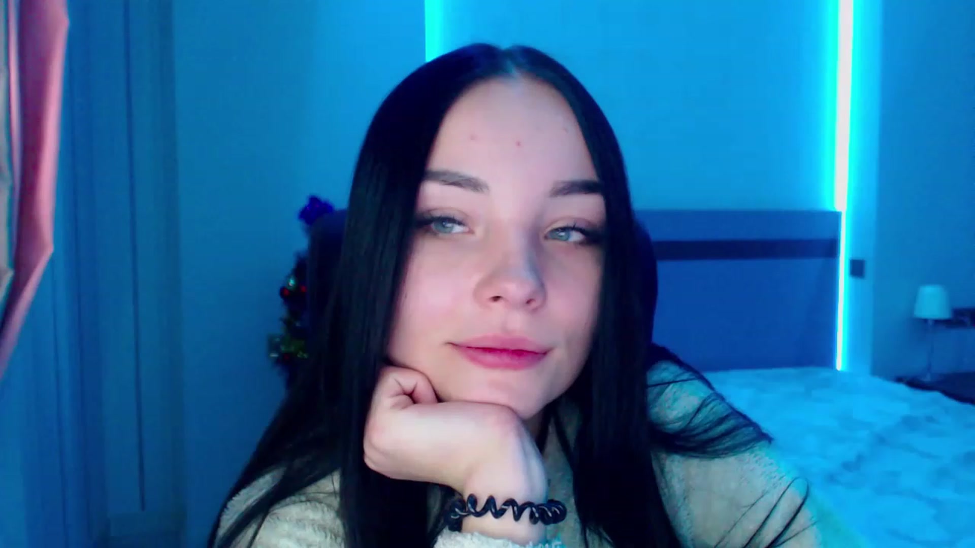 Gallery image thumbnail from SonyaOlsen's myfreecams stream on, 01/12/2023, 11:57 image 3 of 20