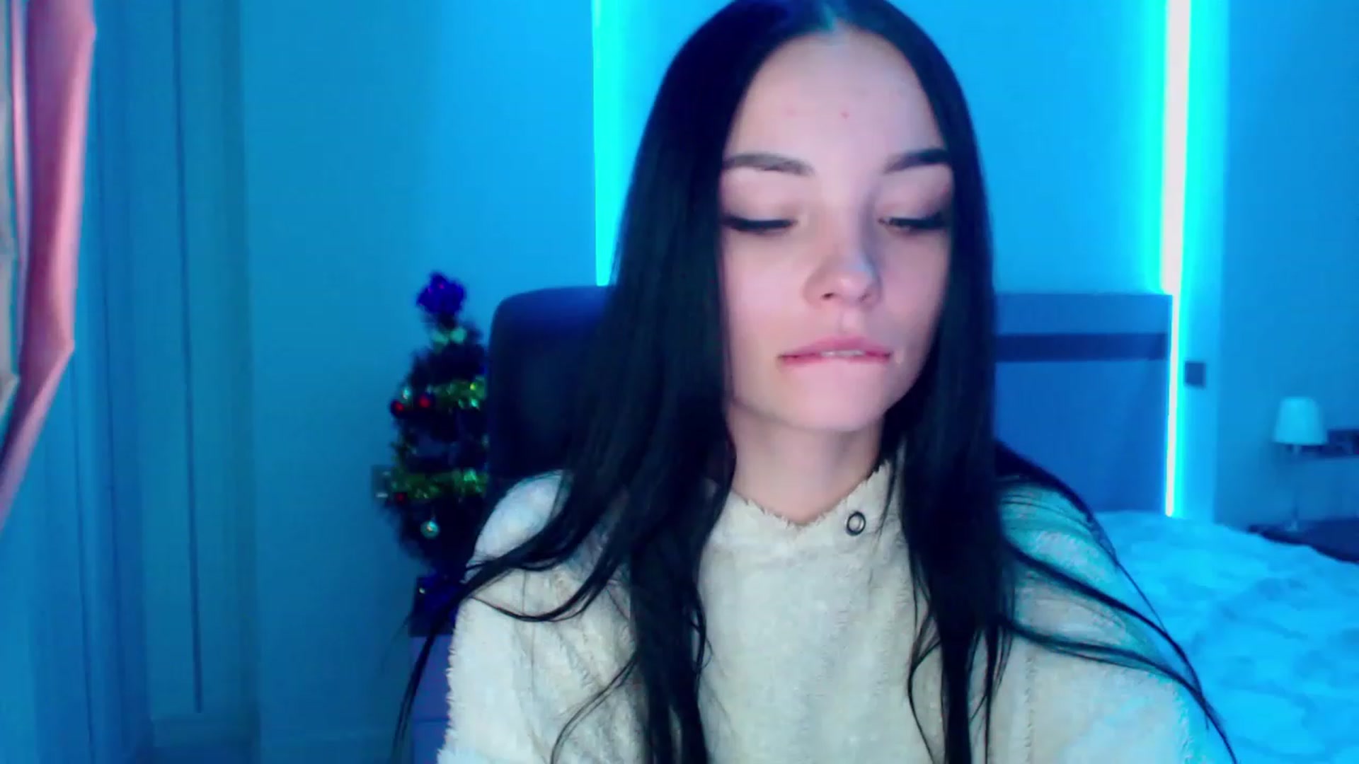 Gallery image thumbnail from SonyaOlsen's myfreecams stream on, 01/12/2023, 11:57 image 11 of 20