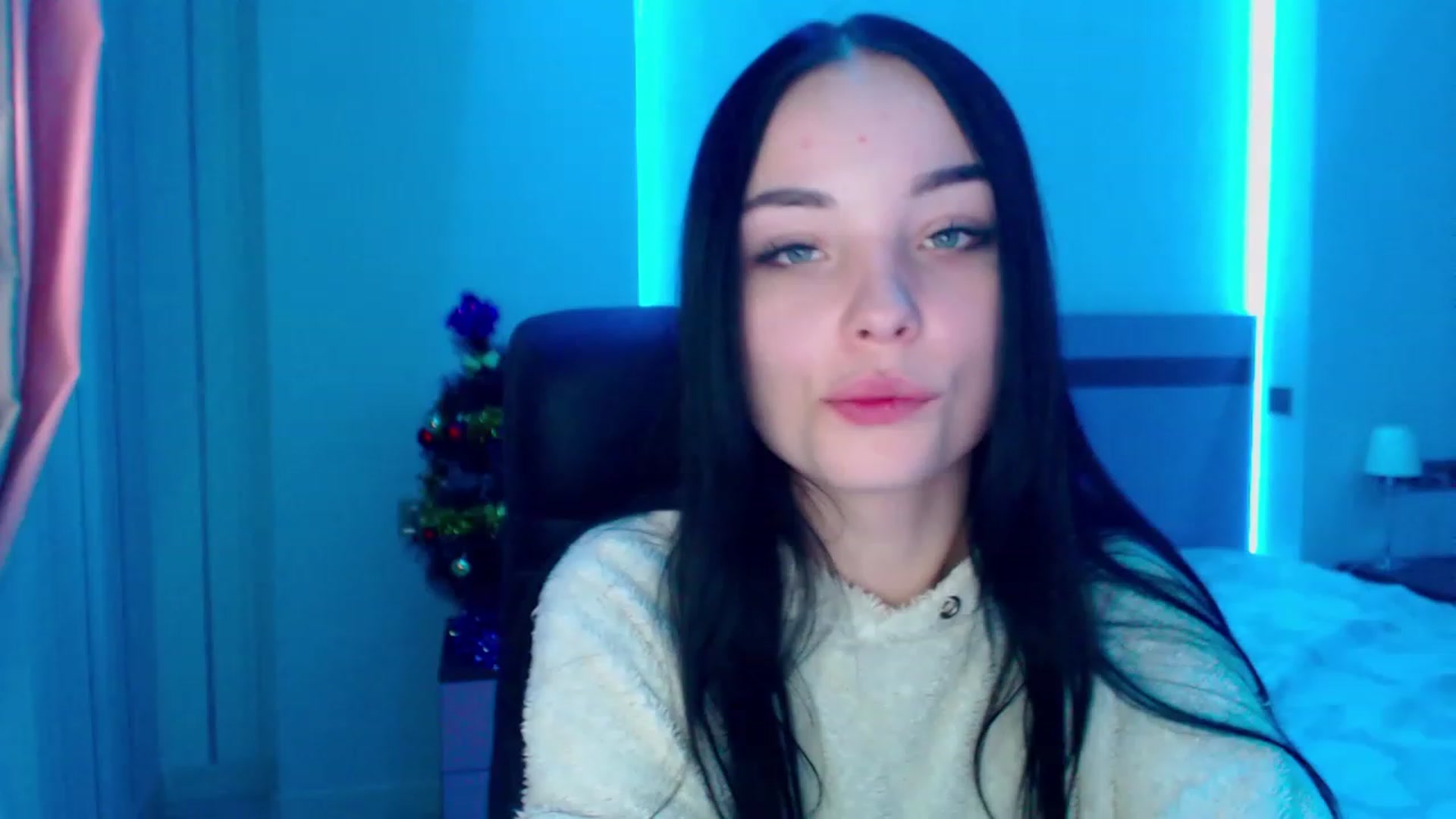 Gallery image thumbnail from SonyaOlsen's myfreecams stream on, 01/12/2023, 11:57 image 9 of 20