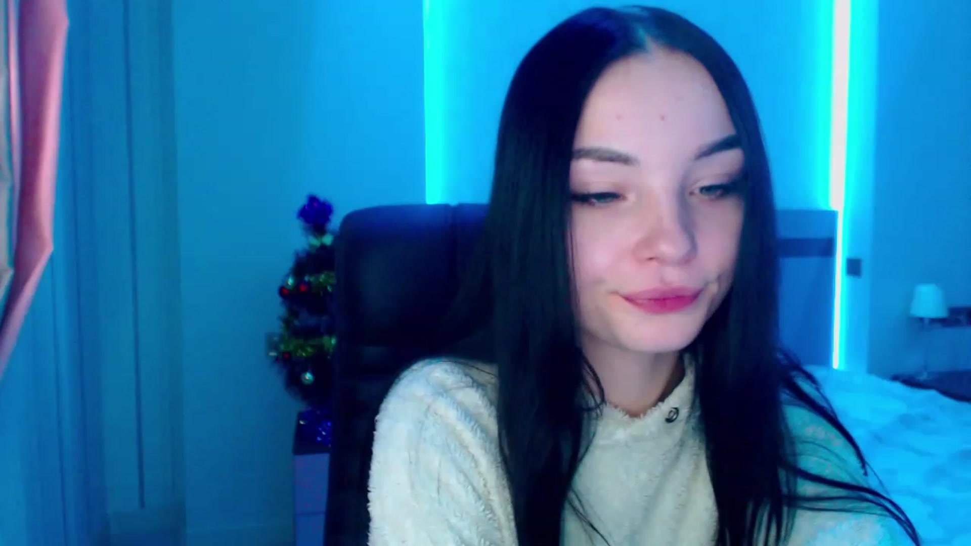 Gallery image thumbnail from SonyaOlsen's myfreecams stream on, 01/12/2023, 11:57 image 17 of 20