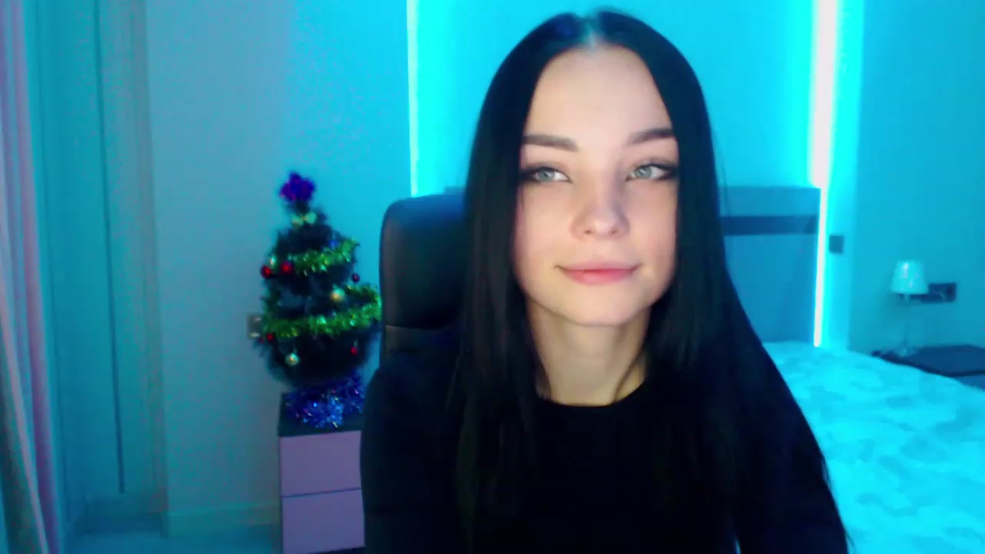 Gallery image thumbnail from SonyaOlsen's myfreecams stream on, 01/13/2023, 10:21 image 12 of 20