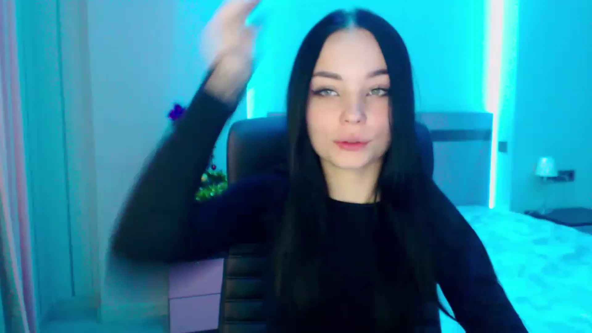Gallery image thumbnail from SonyaOlsen's myfreecams stream on, 01/13/2023, 10:21 image 8 of 20