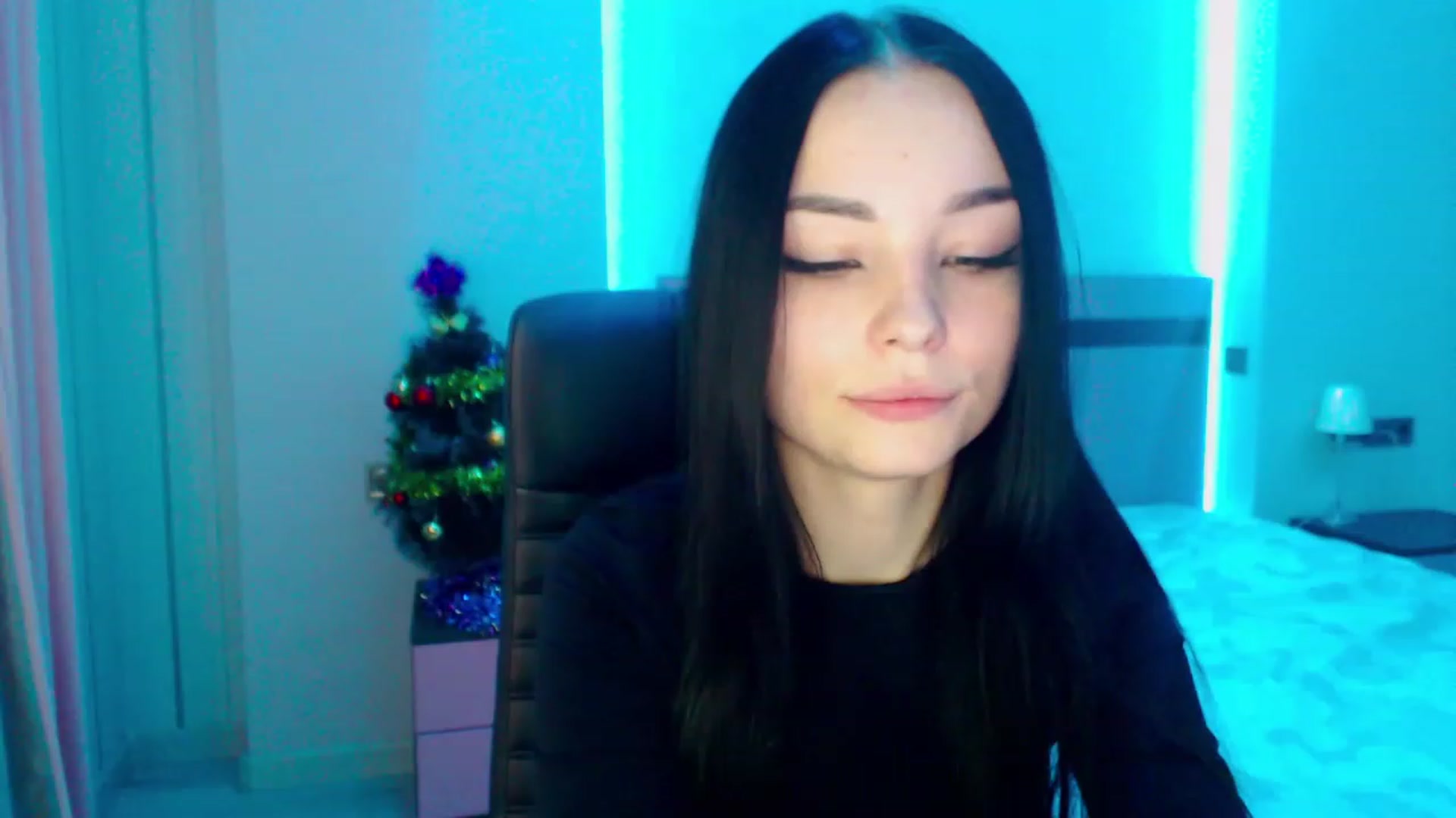 Gallery image thumbnail from SonyaOlsen's myfreecams stream on, 01/13/2023, 10:21 image 17 of 20