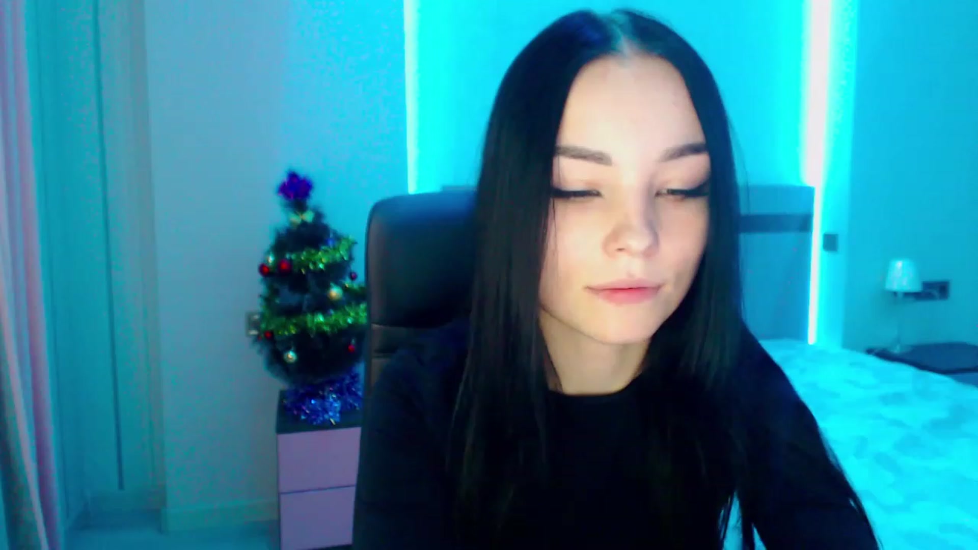 Gallery image thumbnail from SonyaOlsen's myfreecams stream on, 01/13/2023, 10:21 image 14 of 20