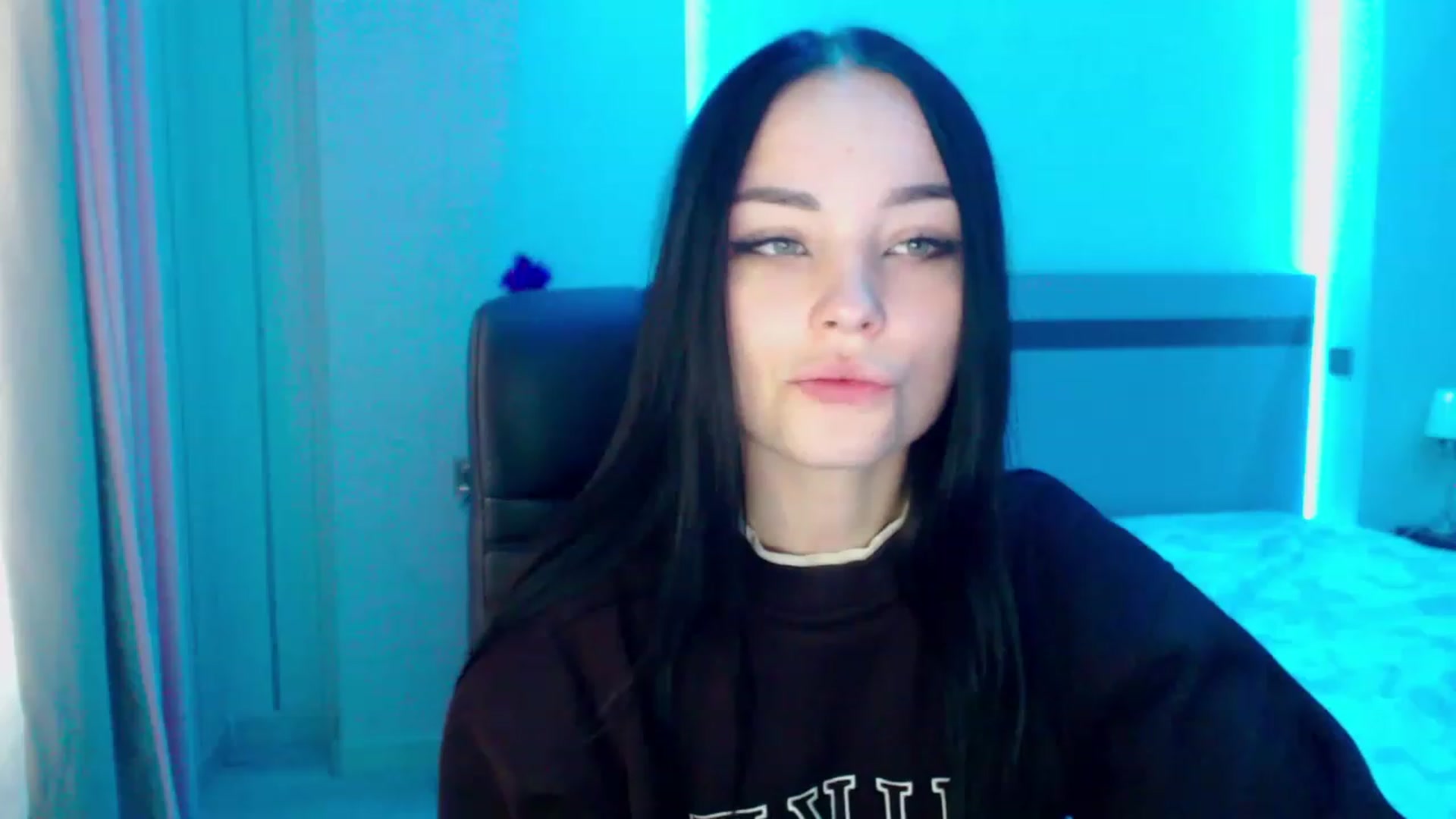 Gallery image thumbnail from SonyaOlsen's myfreecams stream on, 01/13/2023, 11:33 image 1 of 20
