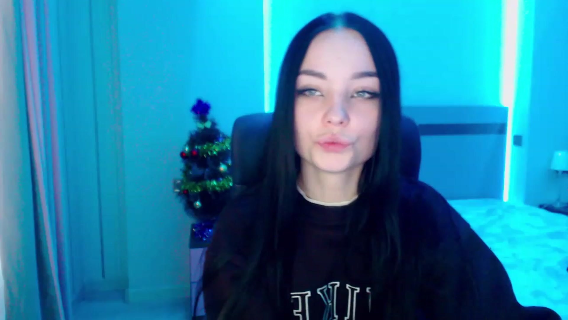 Gallery image thumbnail from SonyaOlsen's myfreecams stream on, 01/13/2023, 11:33 image 7 of 20