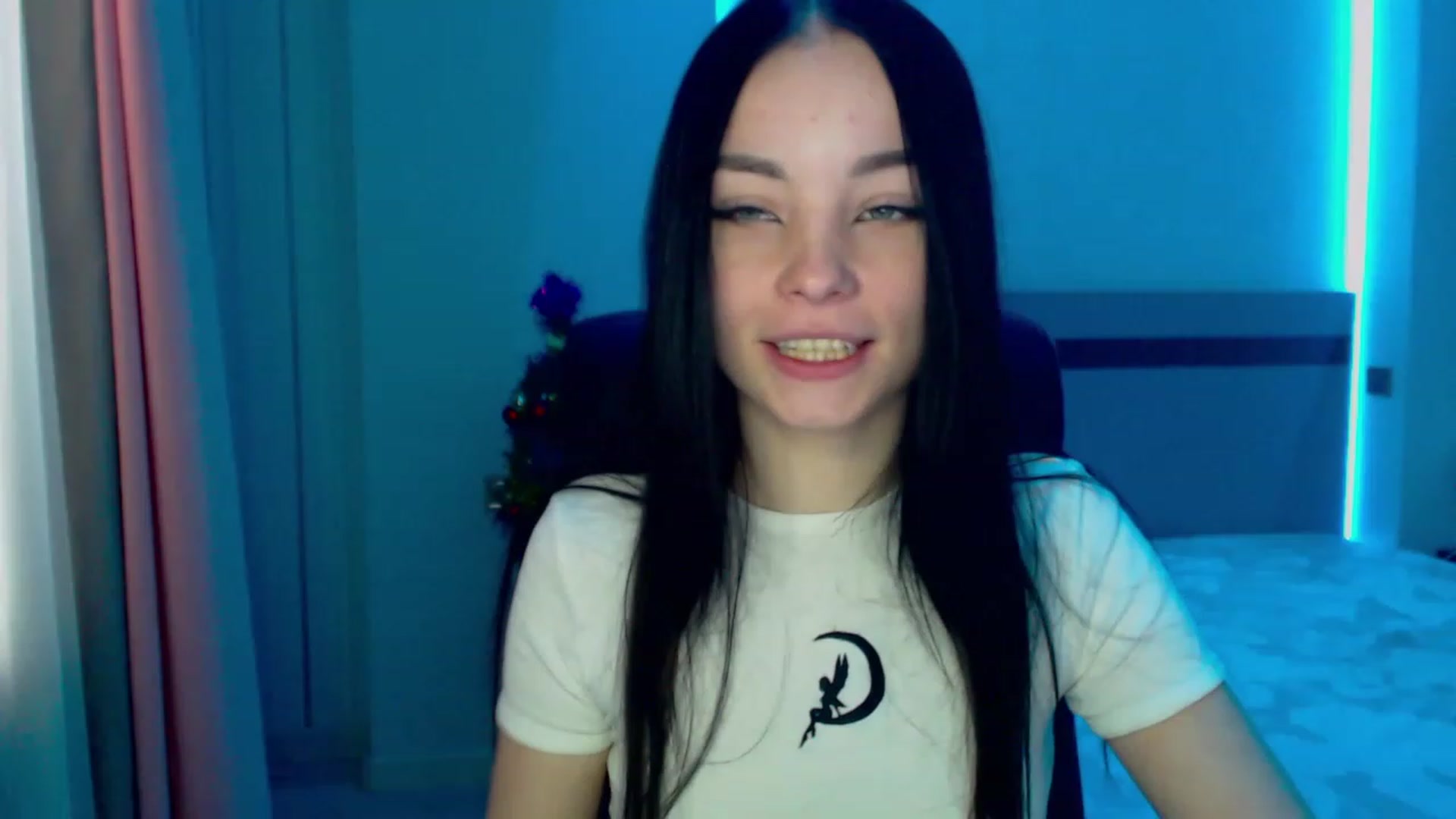 Gallery image thumbnail from SonyaOlsen's myfreecams stream on, 01/16/2023, 08:10 image 1 of 20