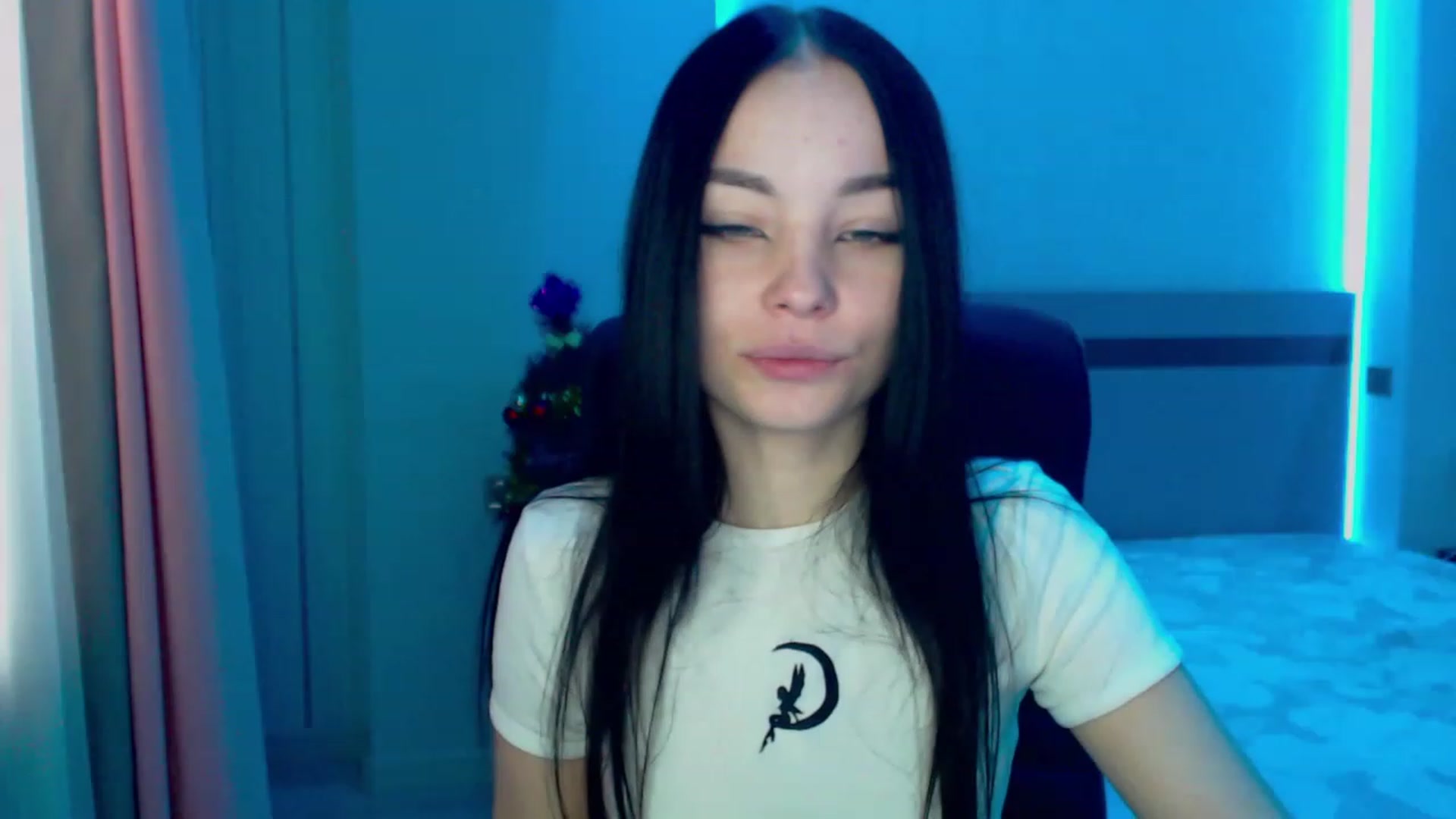 Gallery image thumbnail from SonyaOlsen's myfreecams stream on, 01/16/2023, 08:10 image 9 of 20