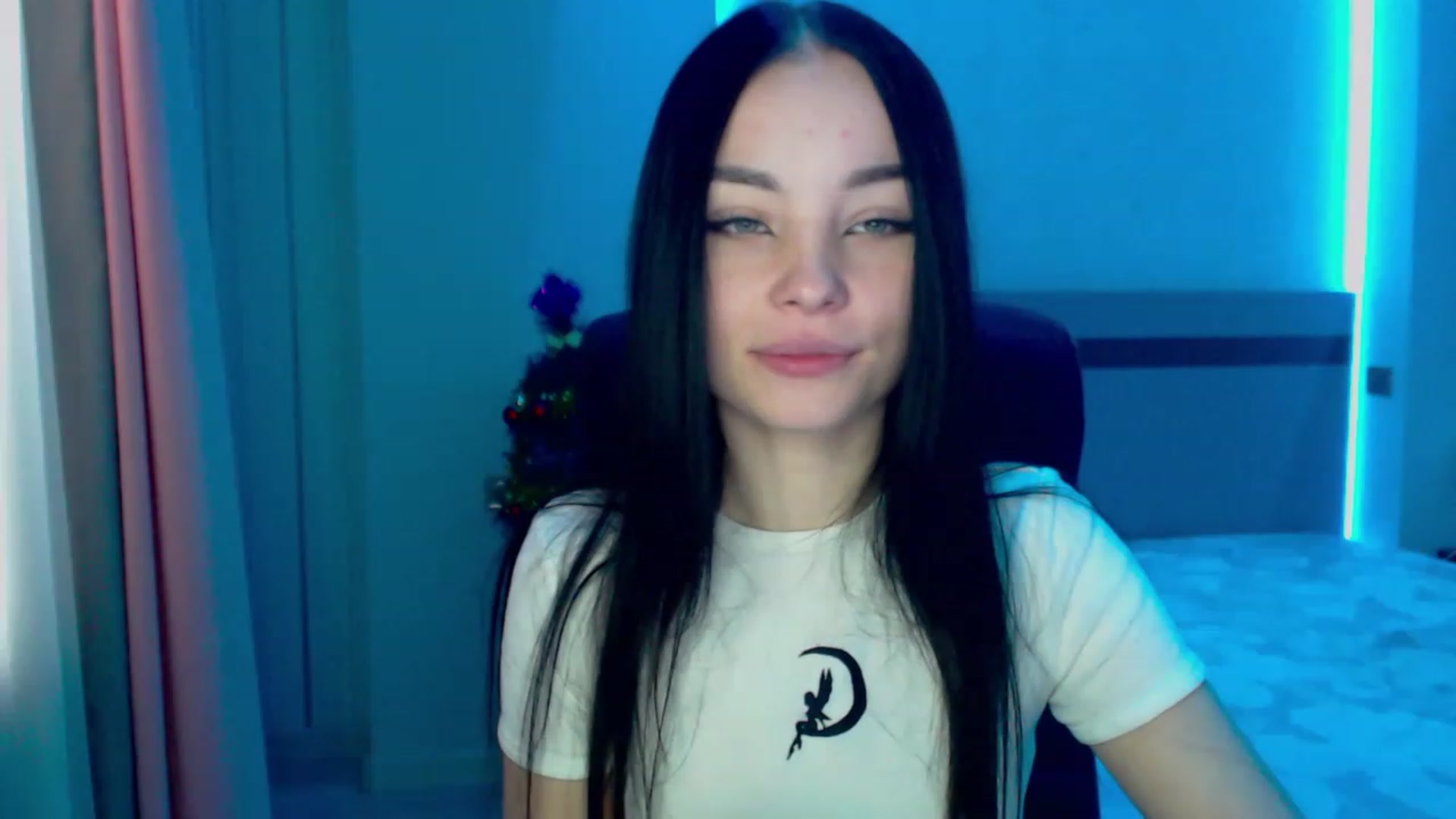 Gallery image thumbnail from SonyaOlsen's myfreecams stream on, 01/16/2023, 08:10 image 6 of 20