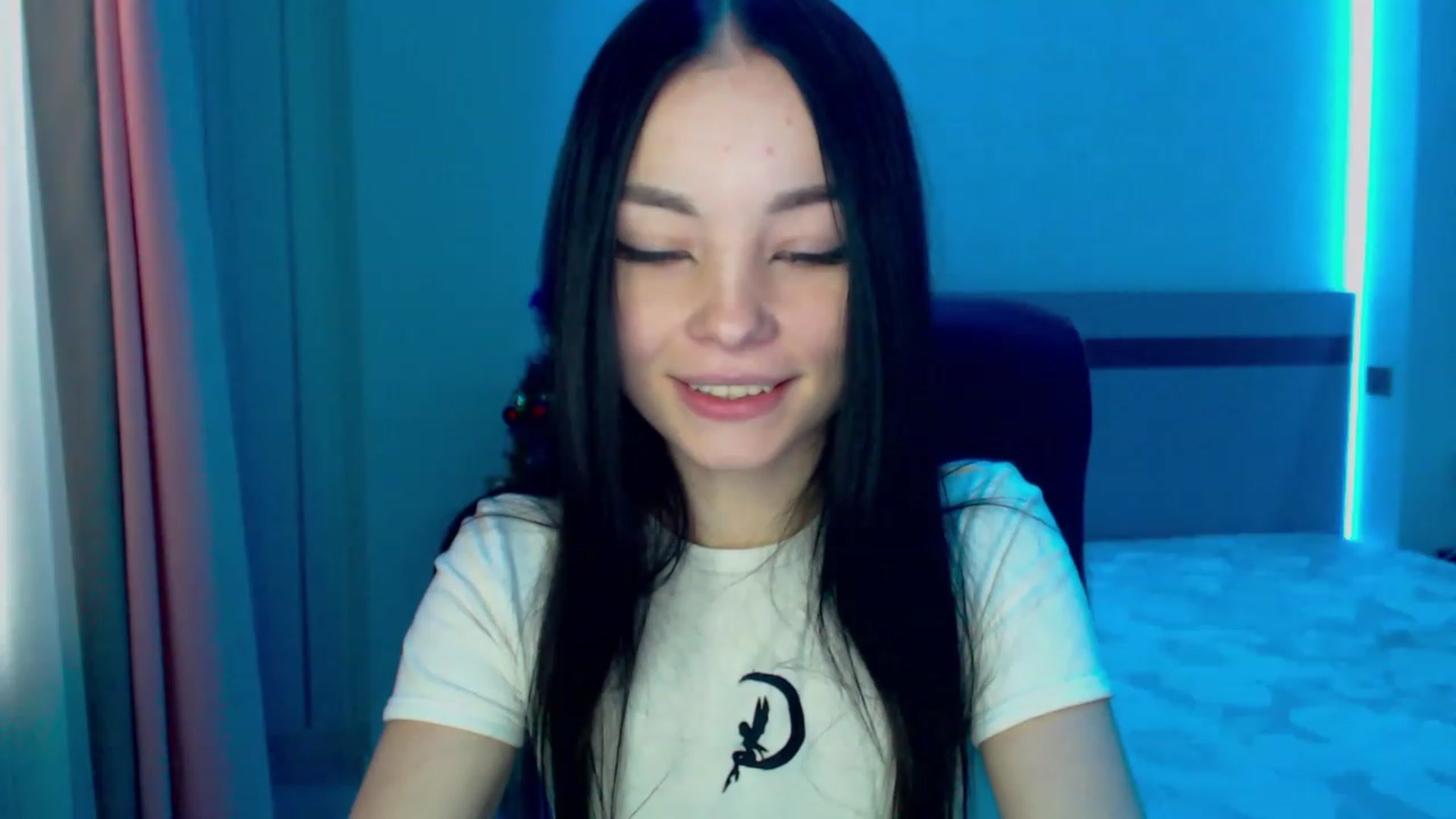 Gallery image thumbnail from SonyaOlsen's myfreecams stream on, 01/16/2023, 08:10 image 11 of 20