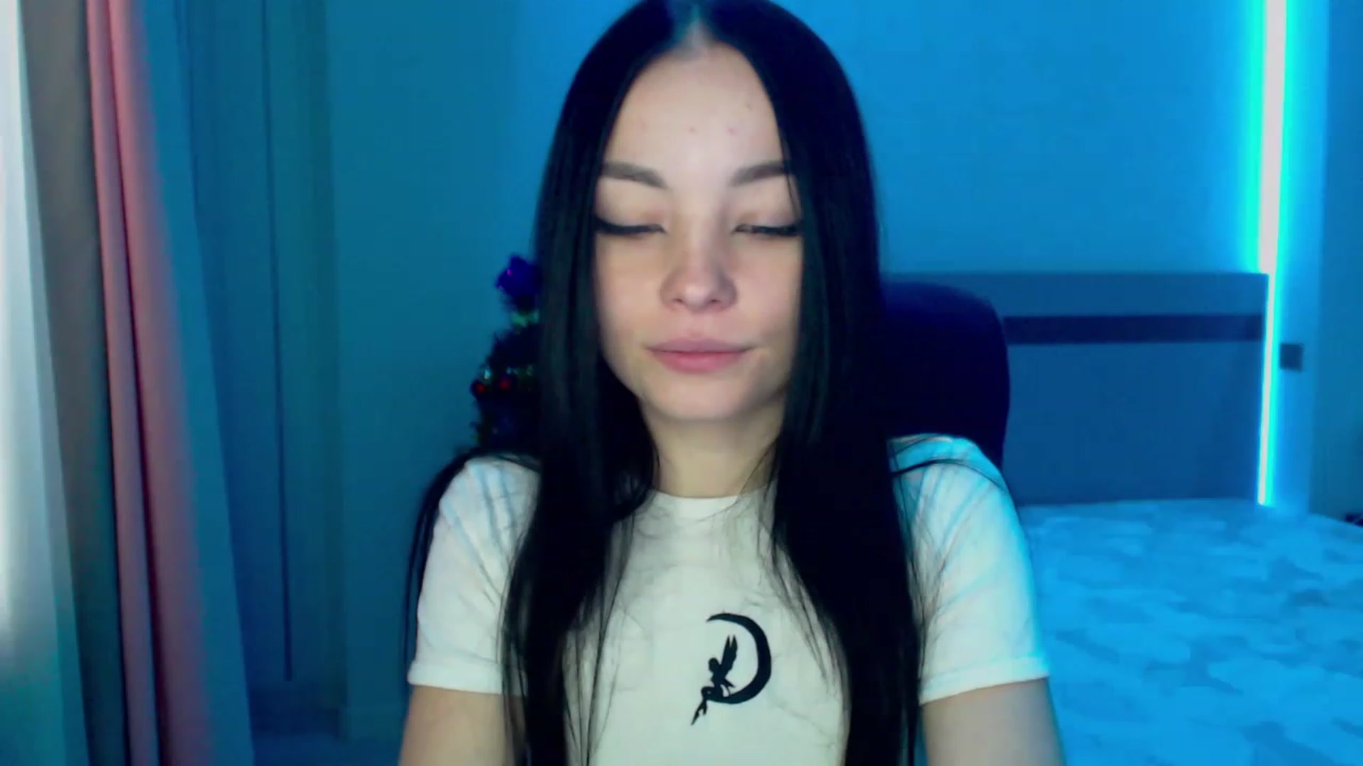 Gallery image thumbnail from SonyaOlsen's myfreecams stream on, 01/16/2023, 08:10 image 8 of 20
