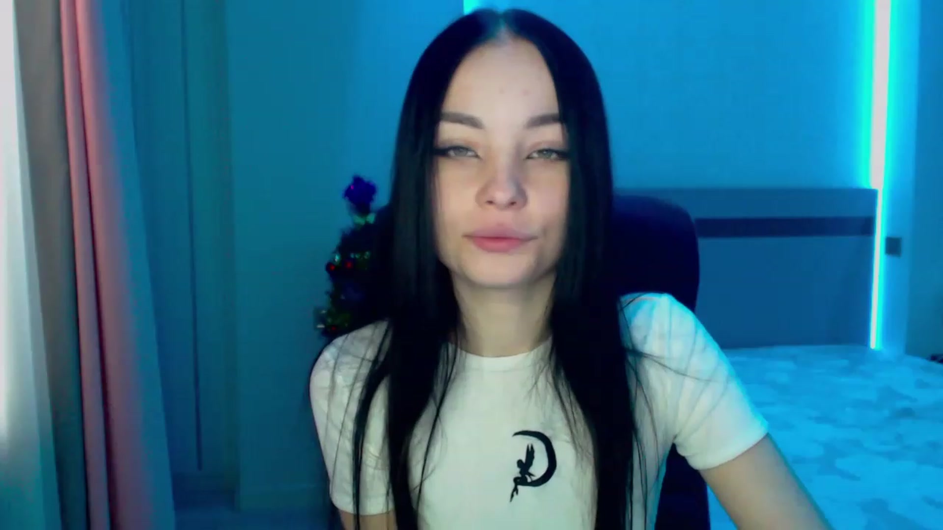Gallery image thumbnail from SonyaOlsen's myfreecams stream on, 01/16/2023, 08:10 image 18 of 20