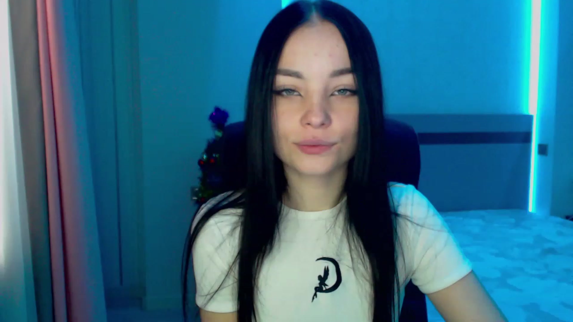 Gallery image thumbnail from SonyaOlsen's myfreecams stream on, 01/16/2023, 08:10 image 16 of 20