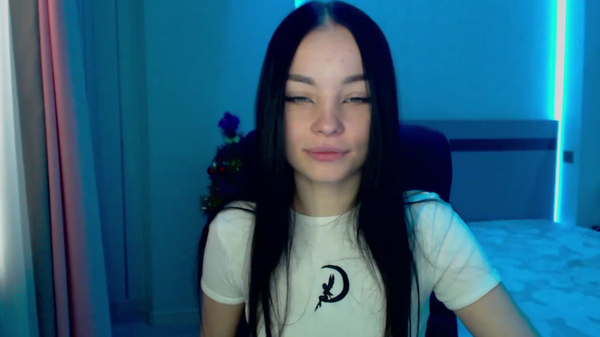 Gallery image thumbnail from SonyaOlsen's myfreecams stream on, 01/16/2023, 08:10 image 3 of 20