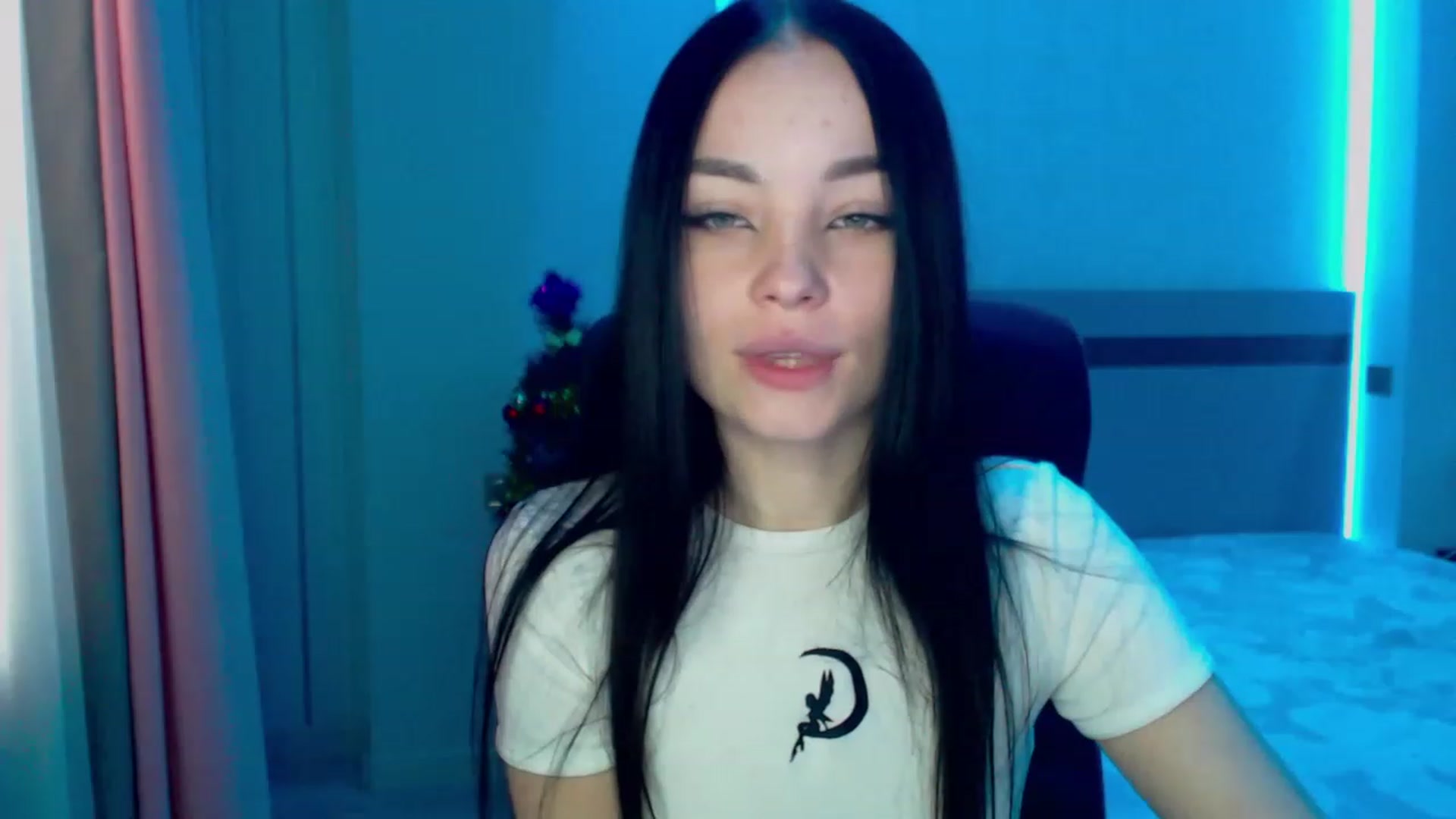 Gallery image thumbnail from SonyaOlsen's myfreecams stream on, 01/16/2023, 08:10 image 17 of 20