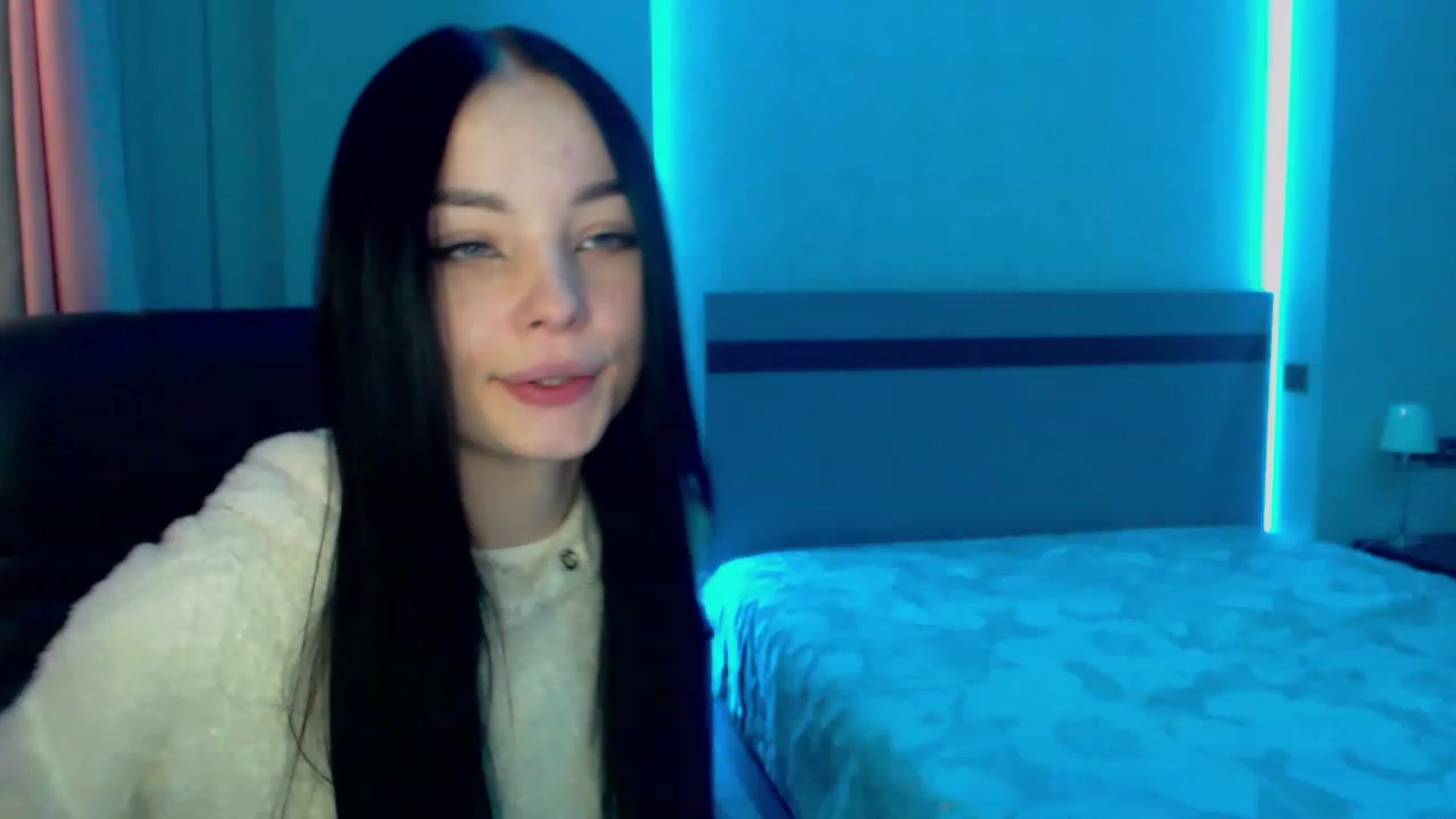 Gallery image thumbnail from SonyaOlsen's myfreecams stream on, 01/16/2023, 10:10 image 18 of 20