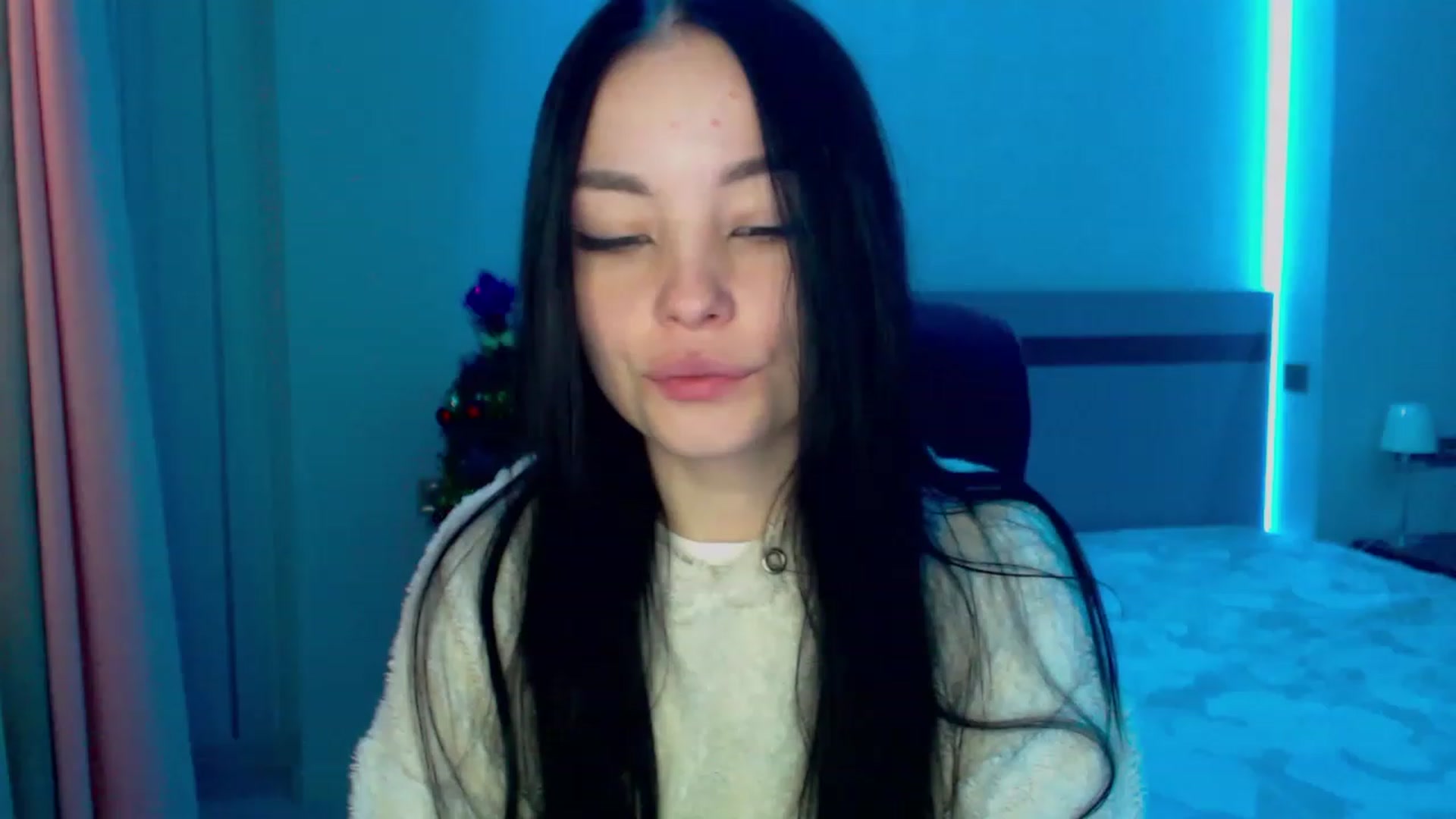 Gallery image thumbnail from SonyaOlsen's myfreecams stream on, 01/16/2023, 10:10 image 2 of 20
