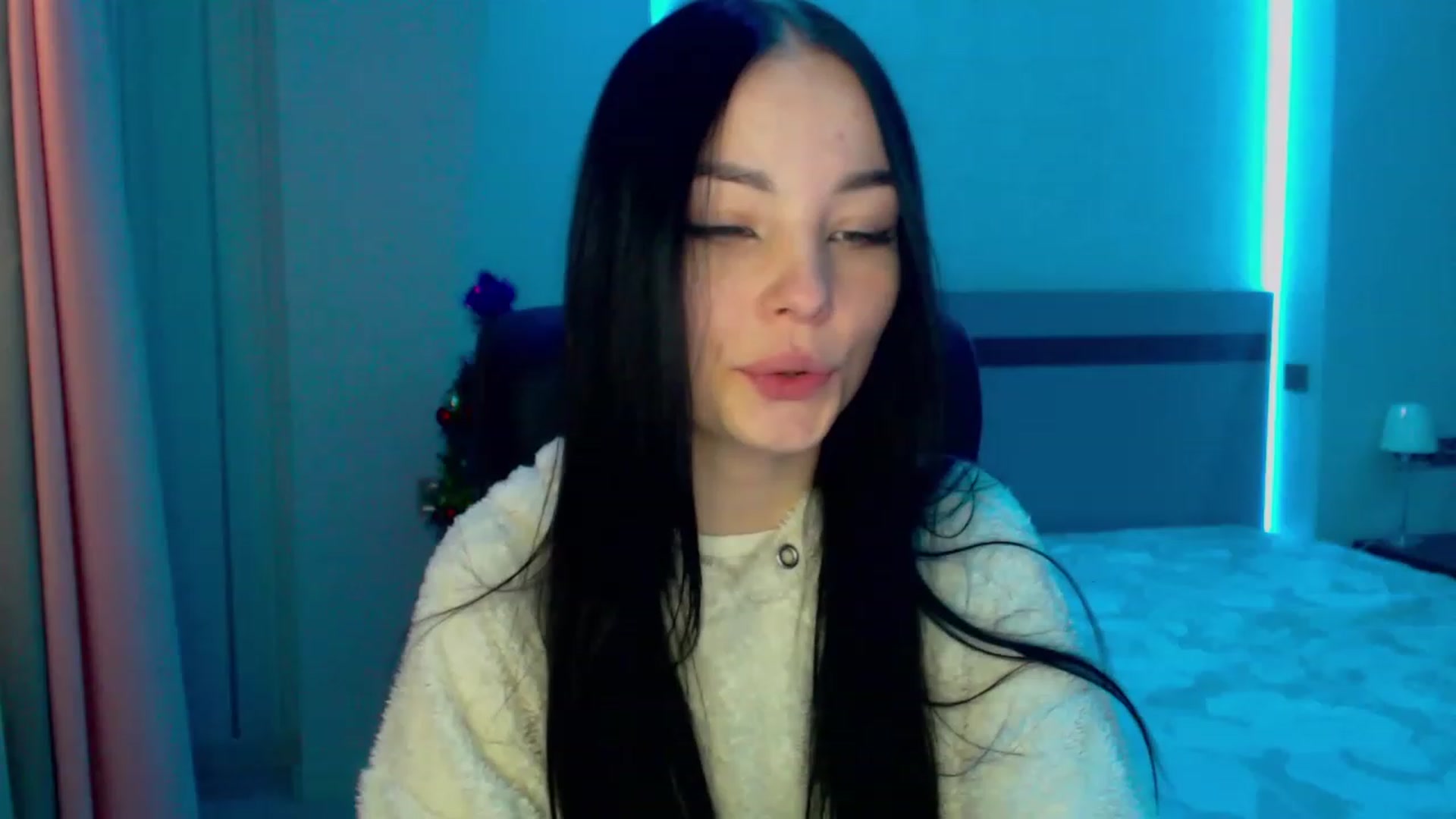 Gallery image thumbnail from SonyaOlsen's myfreecams stream on, 01/16/2023, 10:10 image 9 of 20