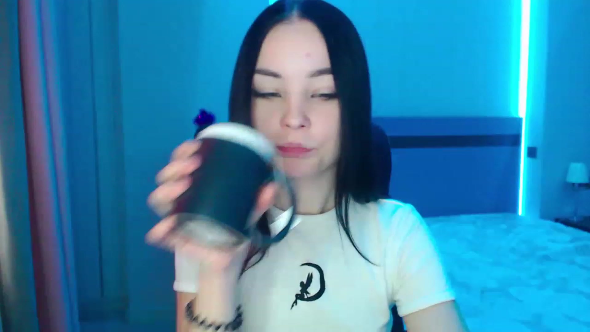 Gallery image thumbnail from SonyaOlsen's myfreecams stream on, 01/17/2023, 09:00 image 10 of 20