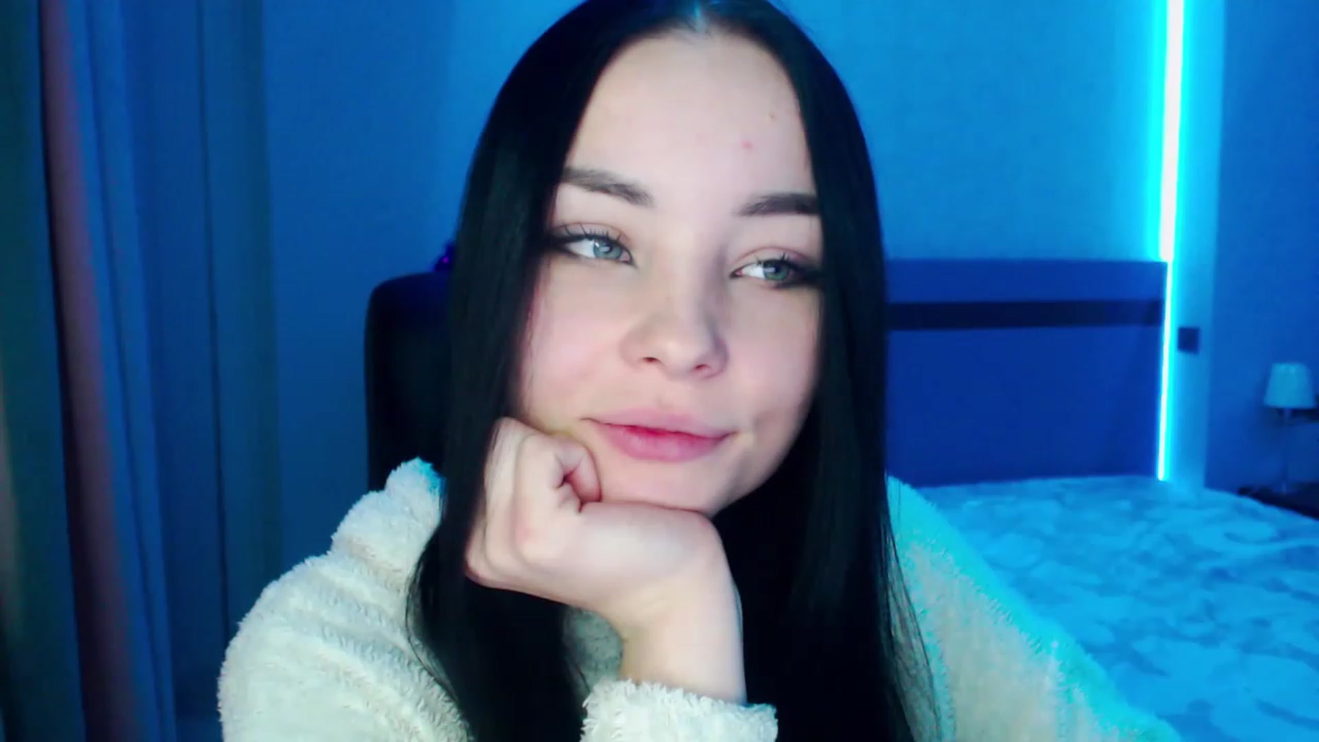 Gallery image thumbnail from SonyaOlsen's myfreecams stream on, 01/17/2023, 11:05 image 15 of 20