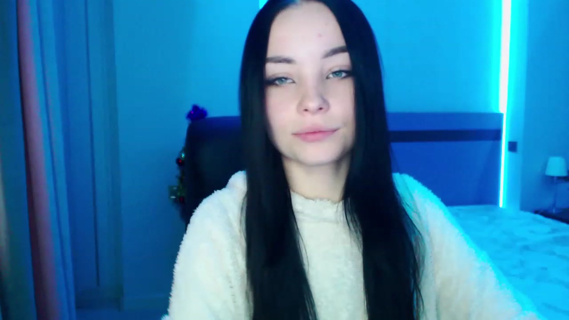 Gallery image thumbnail from SonyaOlsen's myfreecams stream on, 01/17/2023, 11:05 image 11 of 20