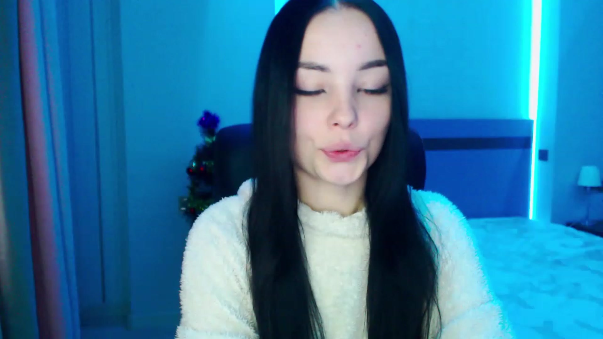 Gallery image thumbnail from SonyaOlsen's myfreecams stream on, 01/17/2023, 11:05 image 16 of 20