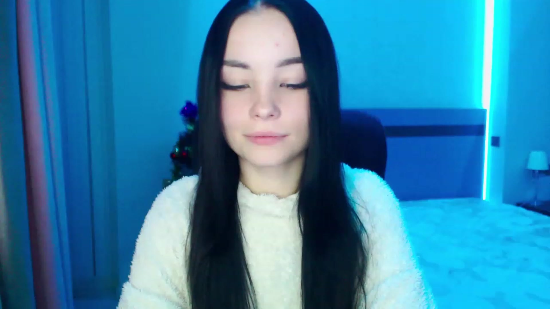 Gallery image thumbnail from SonyaOlsen's myfreecams stream on, 01/17/2023, 11:05 image 17 of 20
