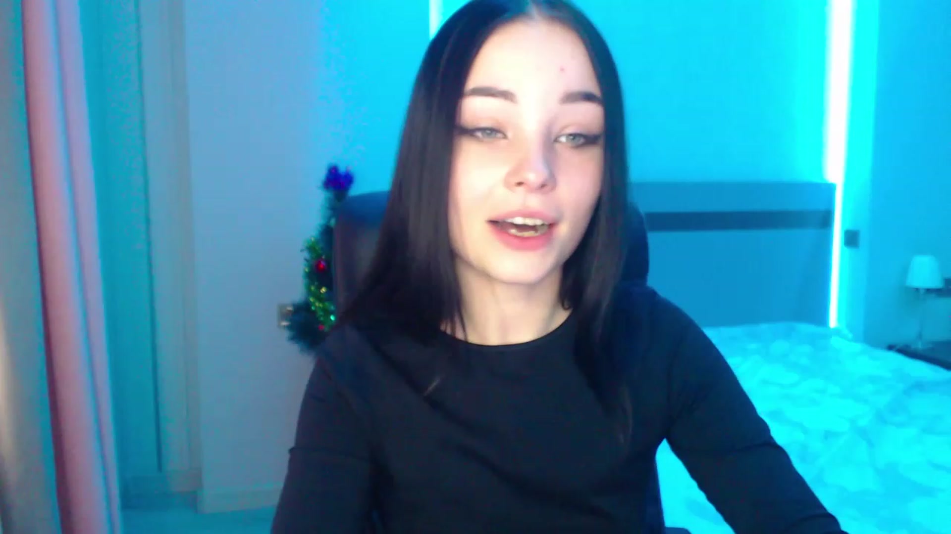 Gallery image thumbnail from SonyaOlsen's myfreecams stream on, 01/19/2023, 10:18 image 7 of 20
