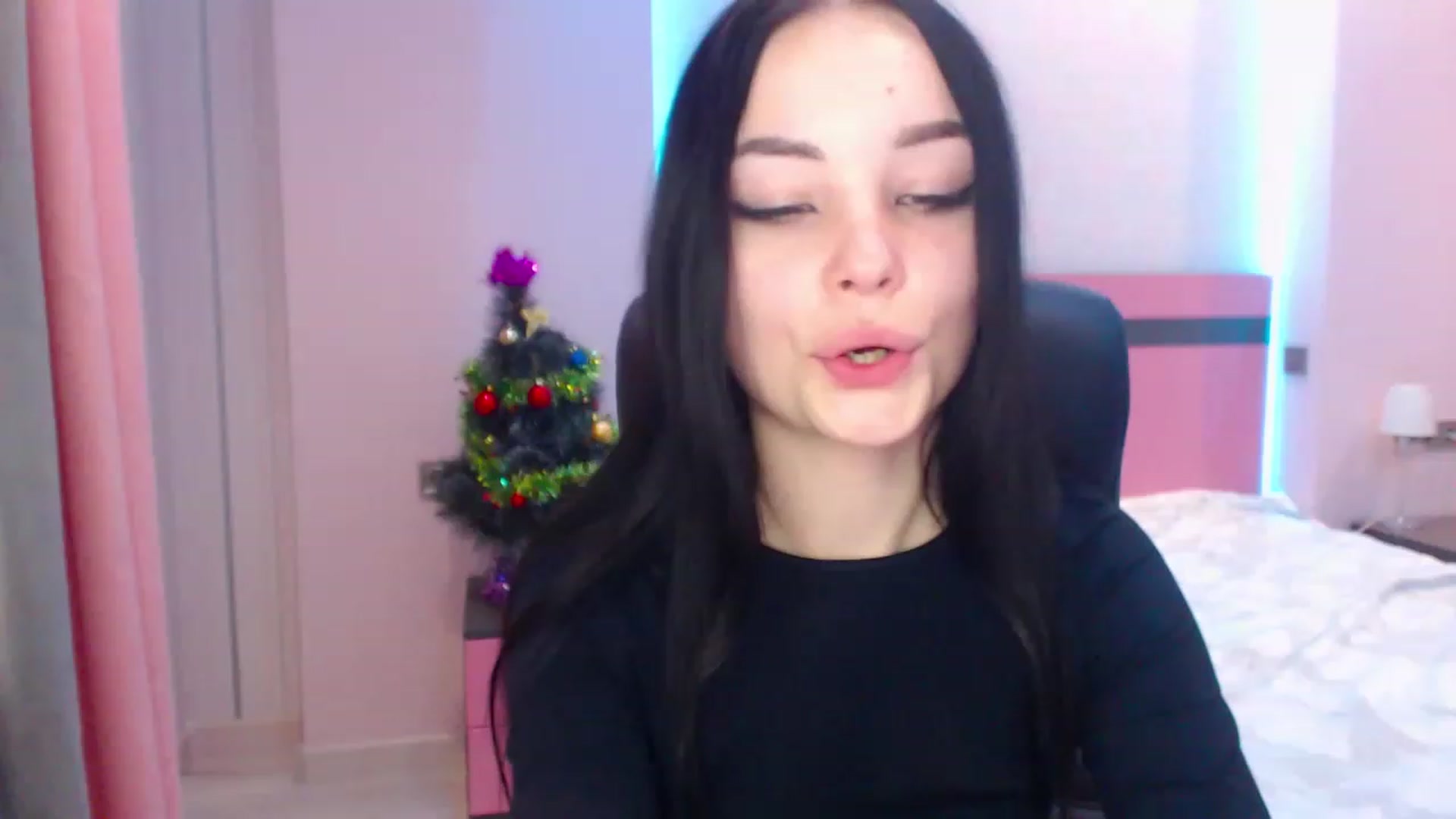 Gallery image thumbnail from SonyaOlsen's myfreecams stream on, 01/19/2023, 10:41 image 20 of 20