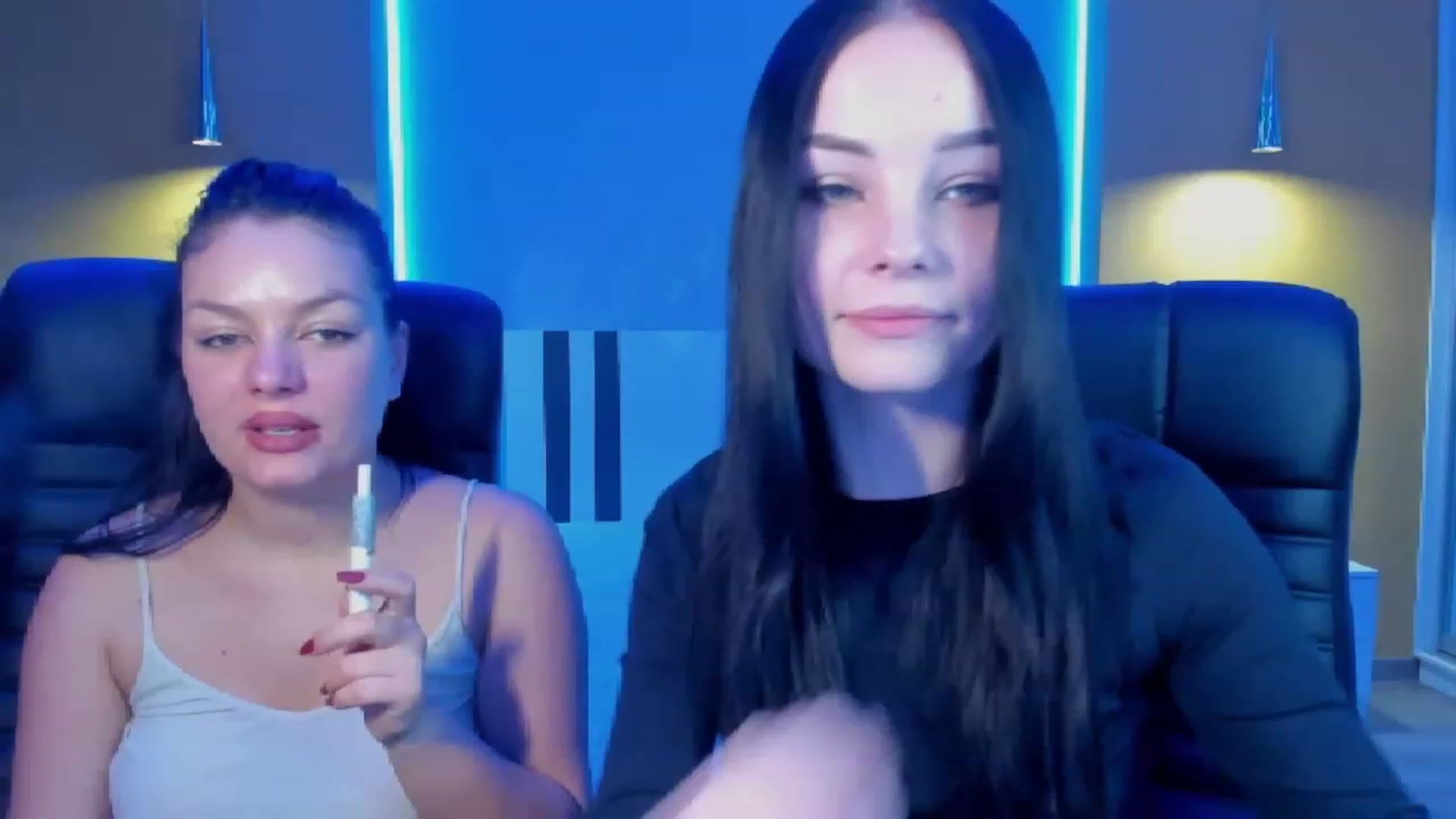 Gallery image thumbnail from SonyaOlsen's myfreecams stream on, 01/19/2023, 13:34 image 6 of 20