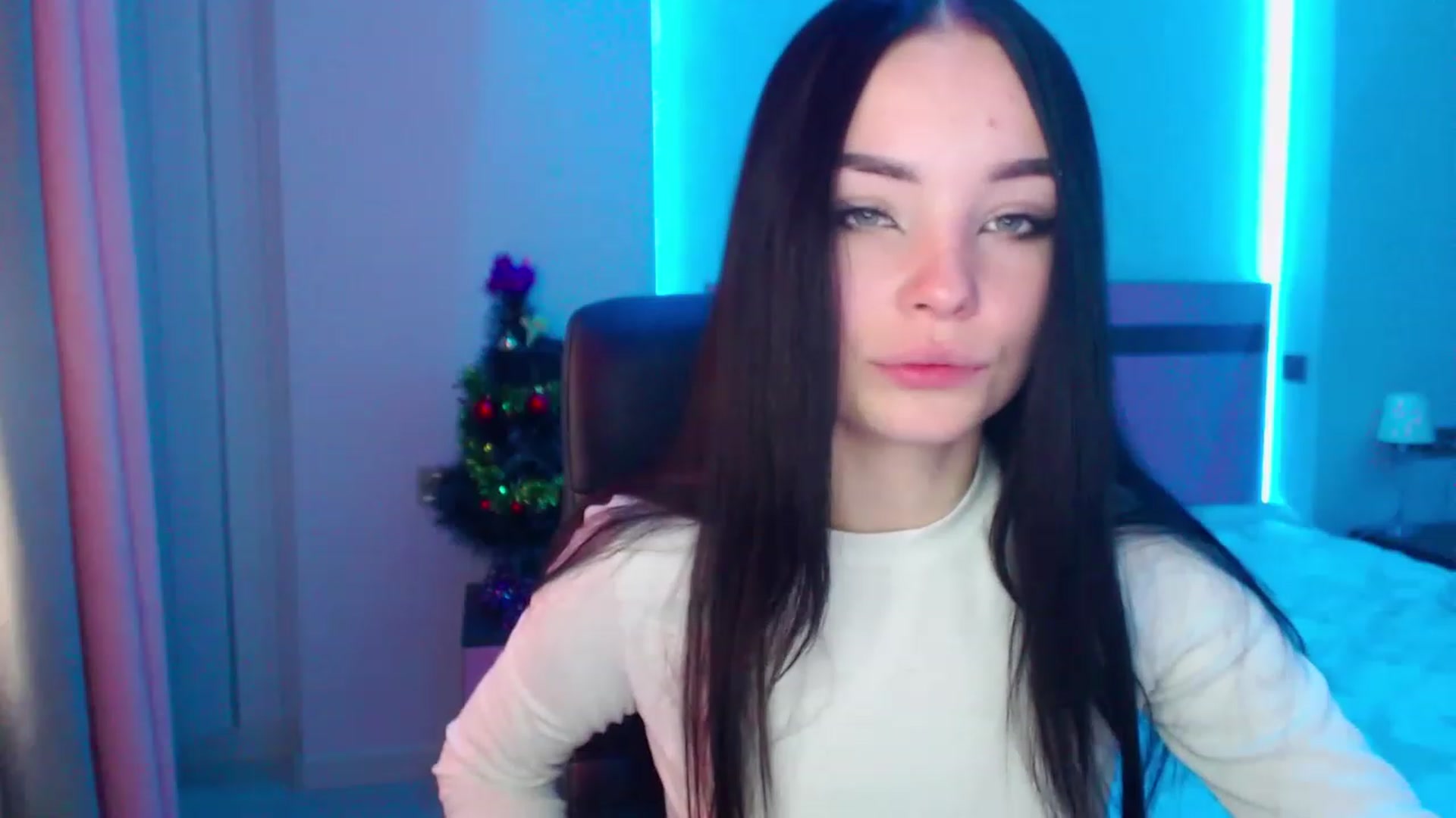 Gallery image thumbnail from SonyaOlsen's myfreecams stream on, 01/20/2023, 08:45 image 15 of 20