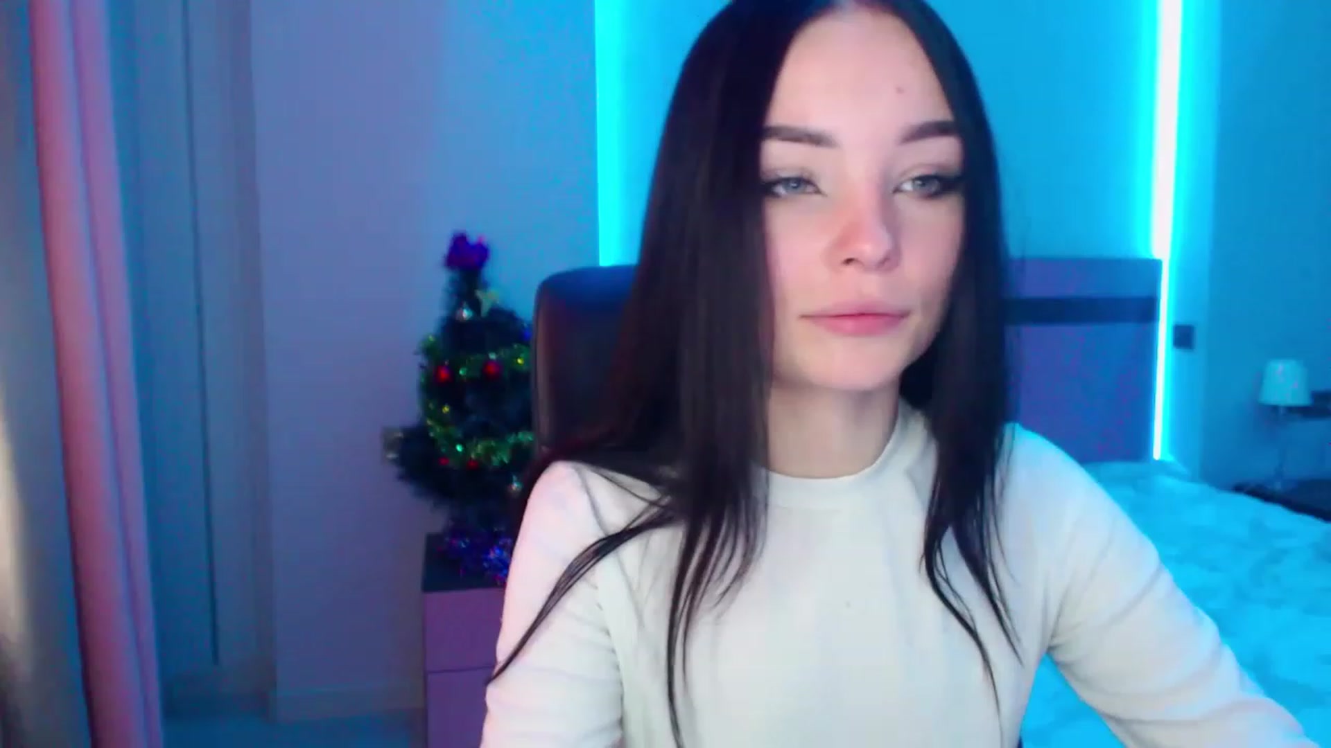 Gallery image thumbnail from SonyaOlsen's myfreecams stream on, 01/20/2023, 08:45 image 11 of 20