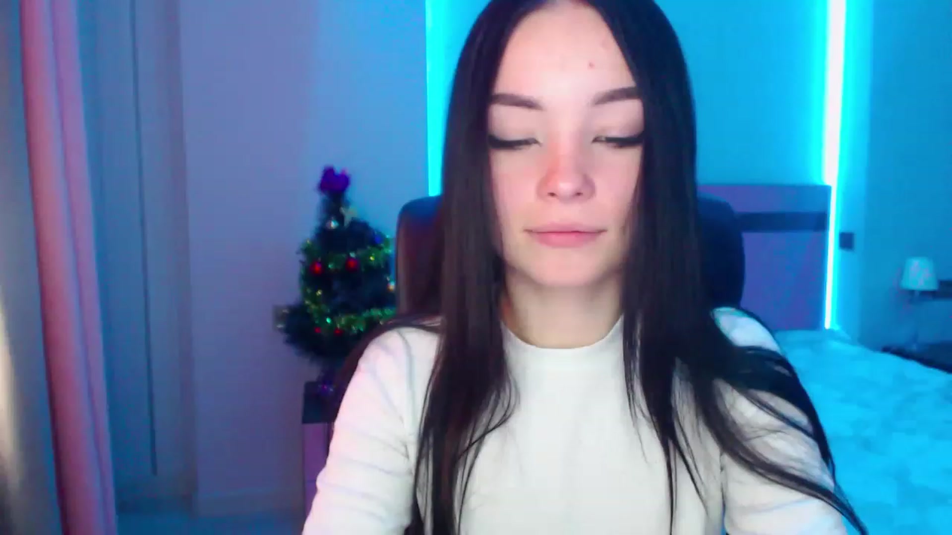 Gallery image thumbnail from SonyaOlsen's myfreecams stream on, 01/20/2023, 08:45 image 8 of 20