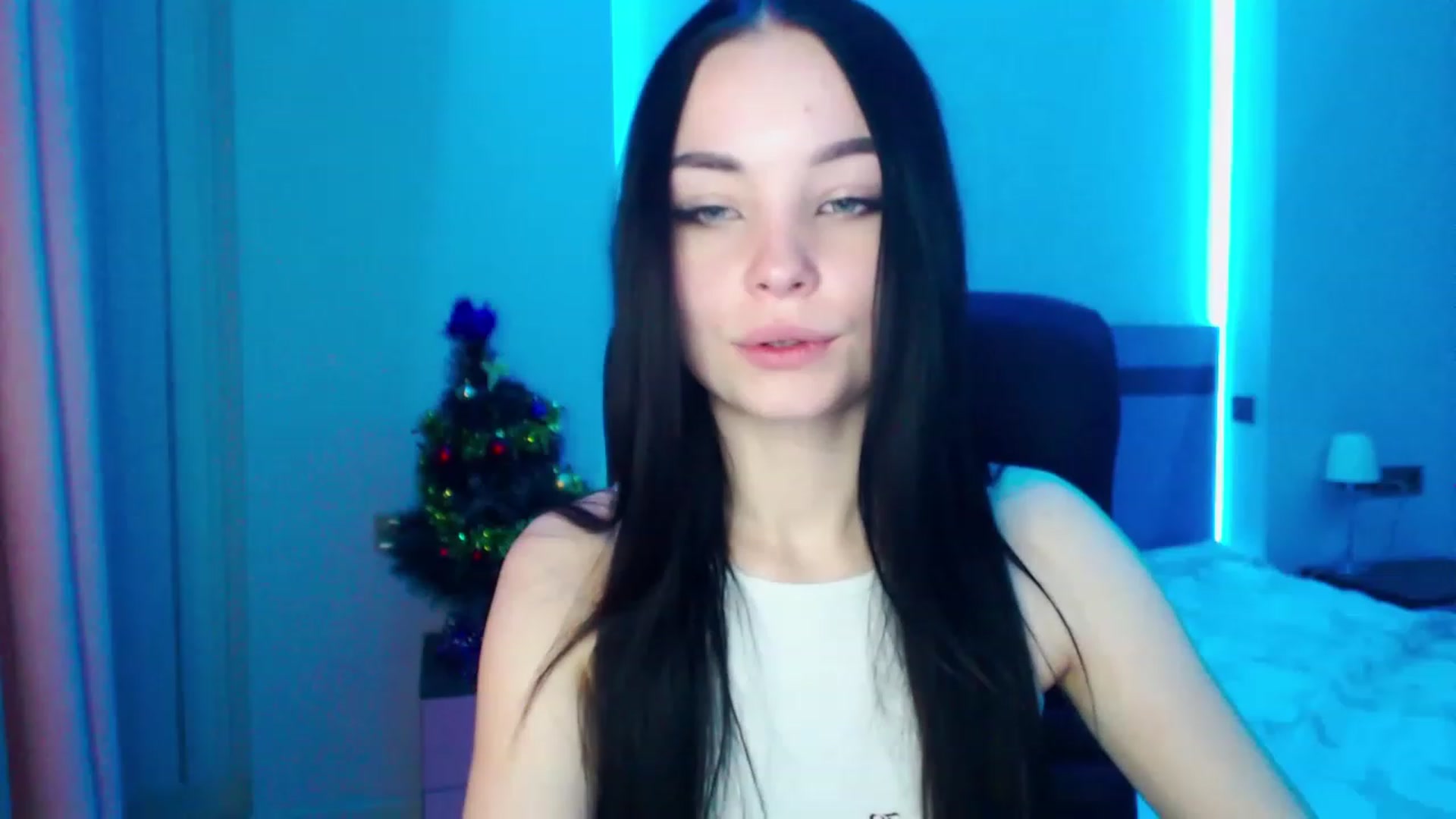 Gallery image thumbnail from SonyaOlsen's myfreecams stream on, 01/21/2023, 11:36 image 9 of 20