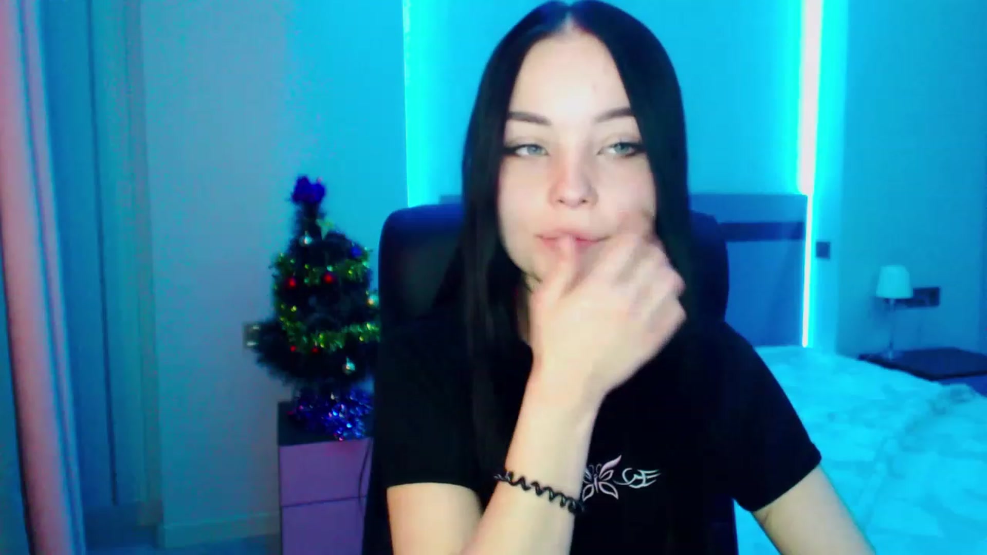 Gallery image thumbnail from SonyaOlsen's myfreecams stream on, 01/23/2023, 11:24 image 10 of 20