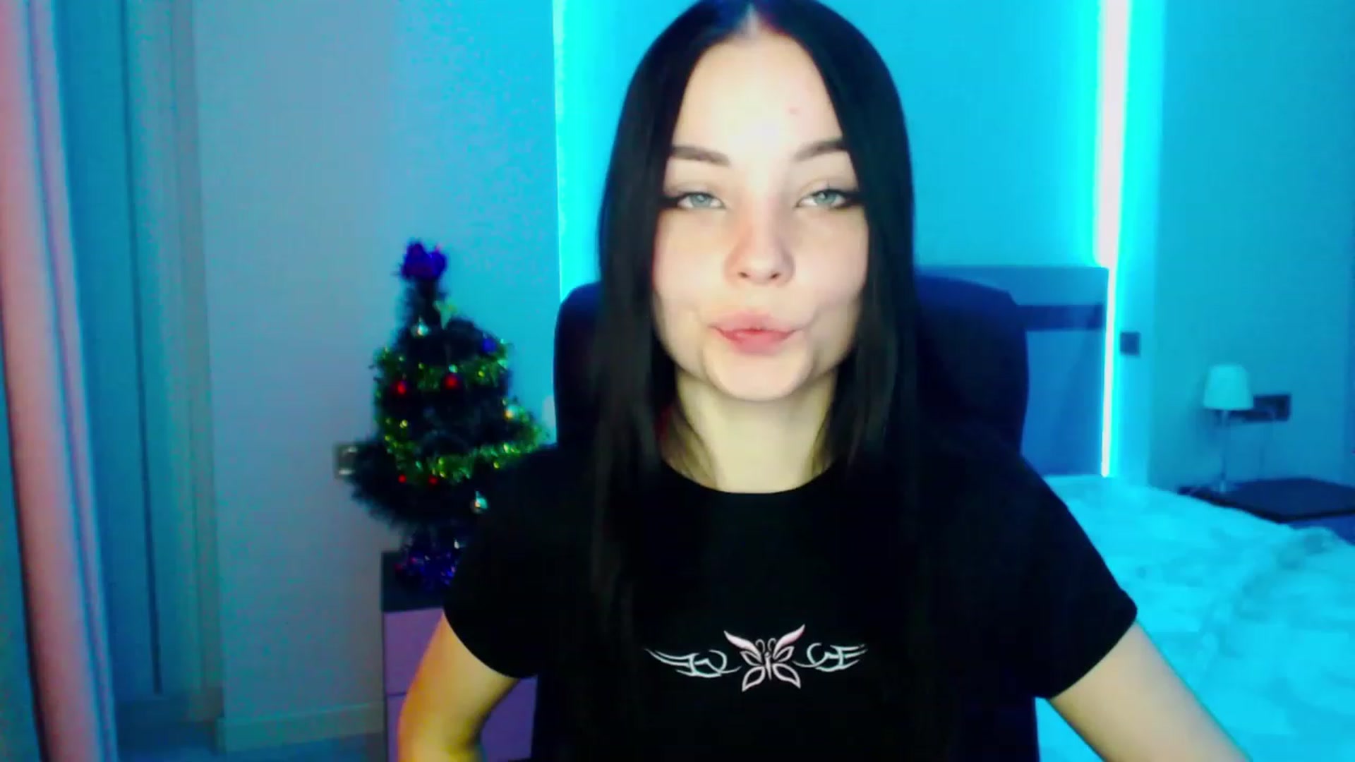 Gallery image thumbnail from SonyaOlsen's myfreecams stream on, 01/23/2023, 11:24 image 11 of 20