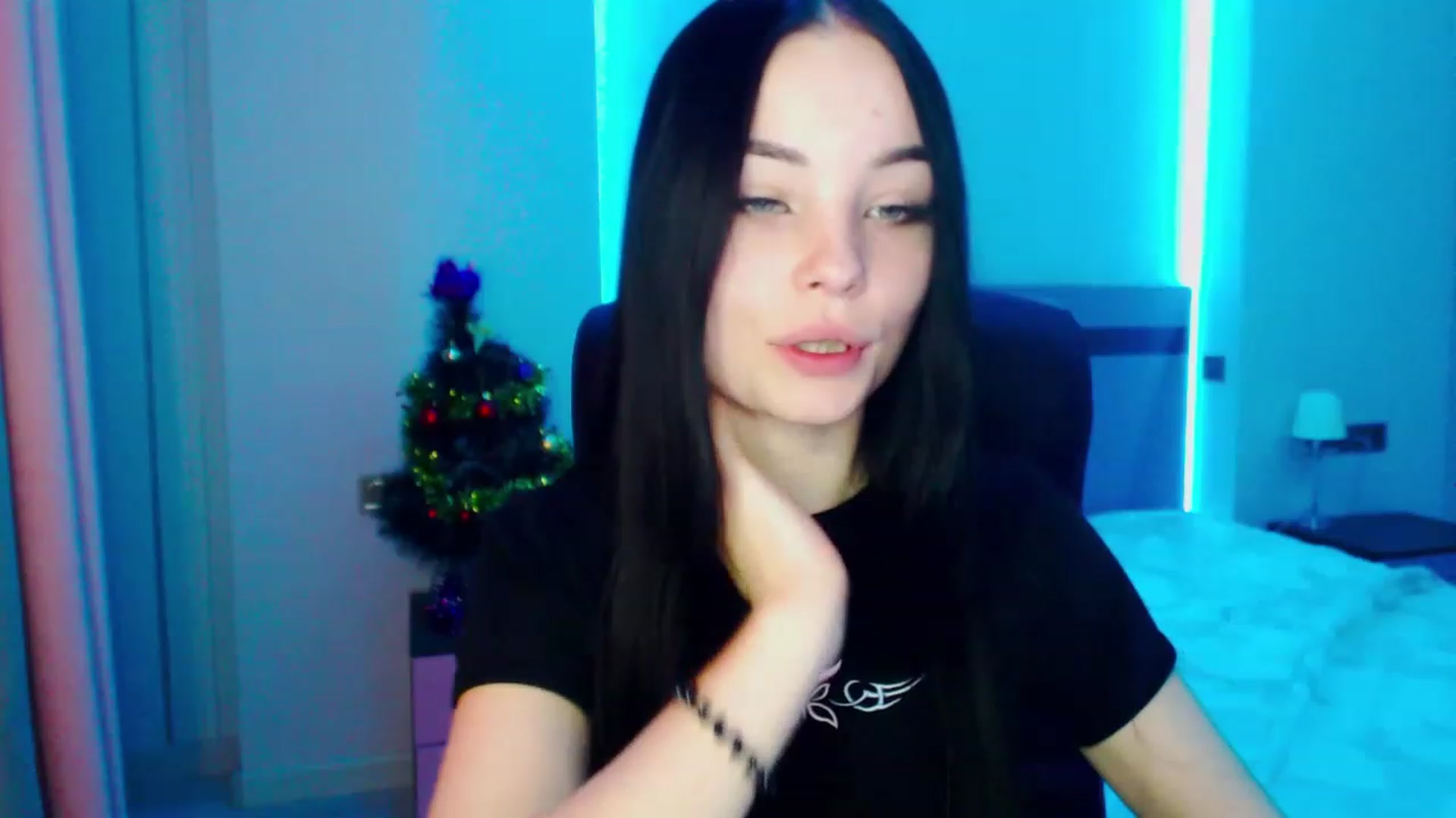 Gallery image thumbnail from SonyaOlsen's myfreecams stream on, 01/23/2023, 11:24 image 12 of 20