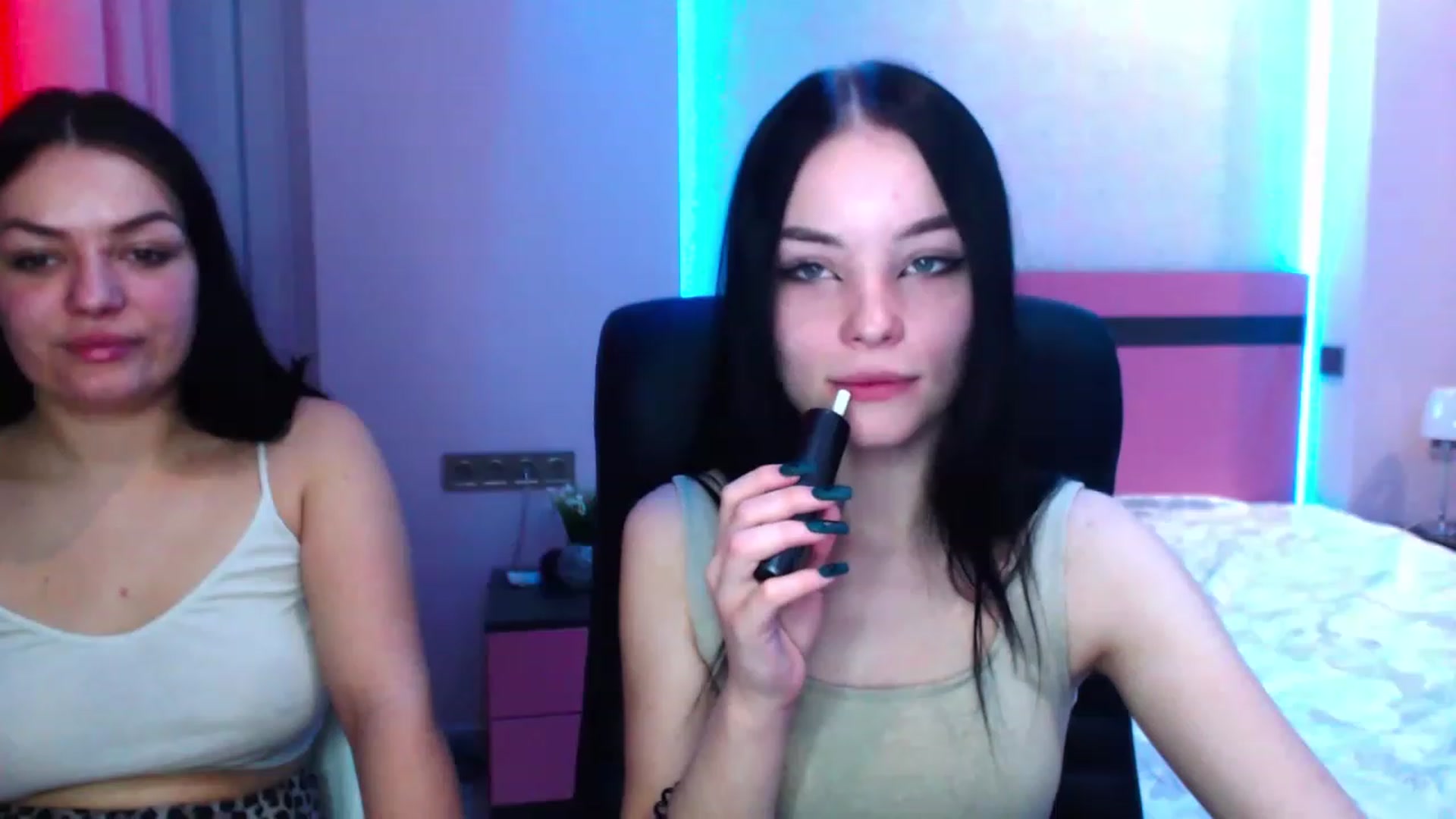 Gallery image thumbnail from SonyaOlsen's myfreecams stream on, 02/02/2023, 11:18 image 9 of 20