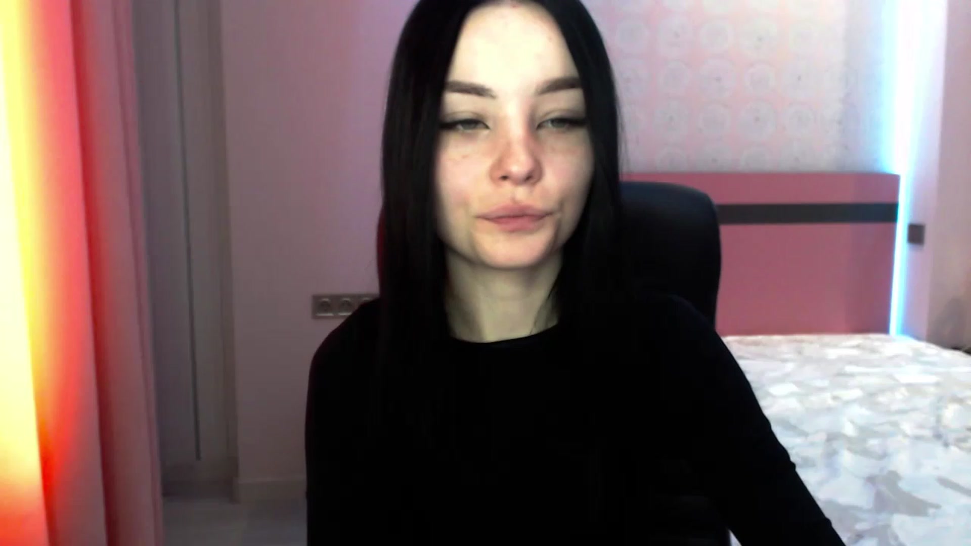Gallery image thumbnail from SonyaOlsen's myfreecams stream on, 02/06/2023, 09:32 image 18 of 20
