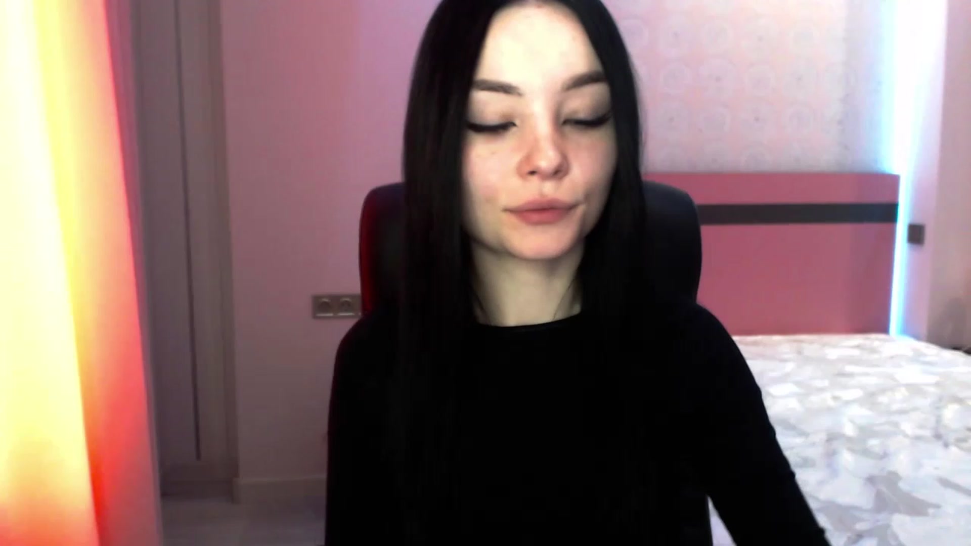 Gallery image thumbnail from SonyaOlsen's myfreecams stream on, 02/06/2023, 09:32 image 7 of 20