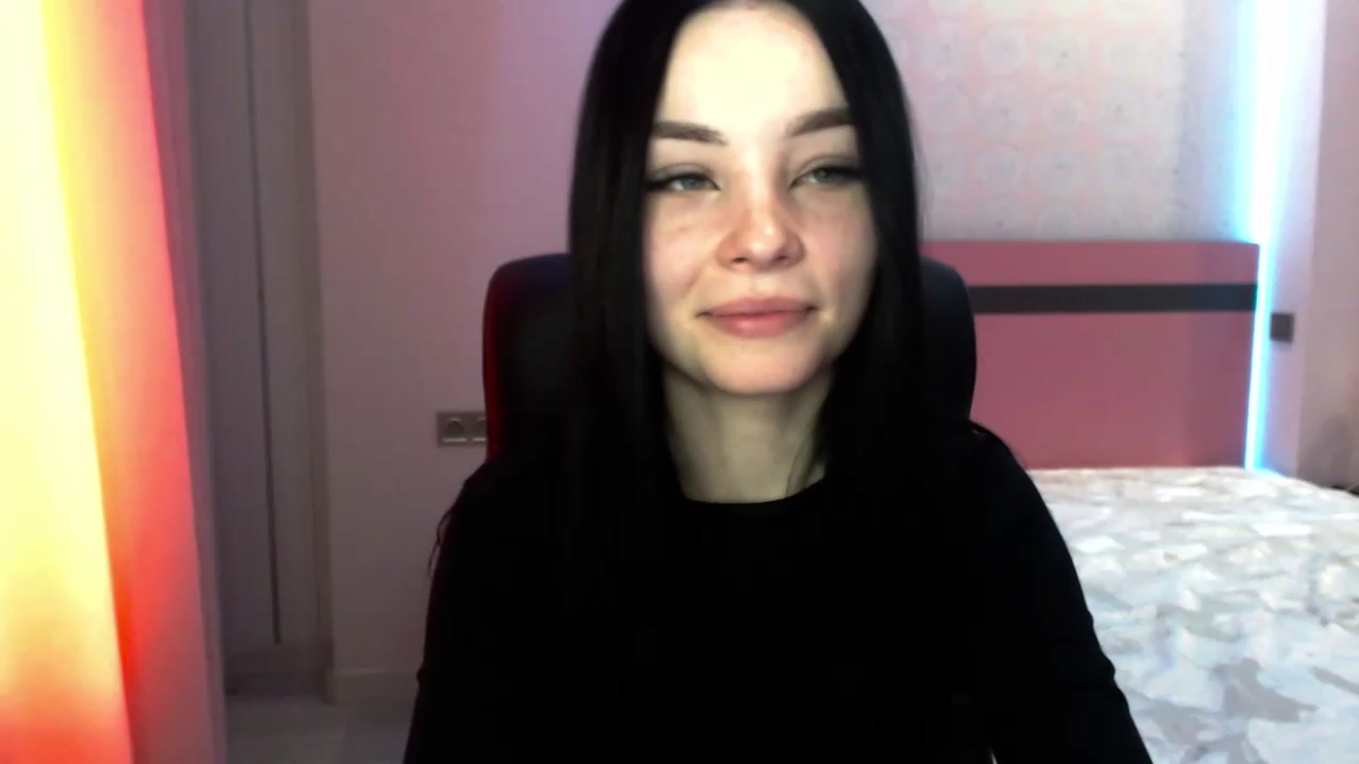 Gallery image thumbnail from SonyaOlsen's myfreecams stream on, 02/06/2023, 09:32 image 3 of 20