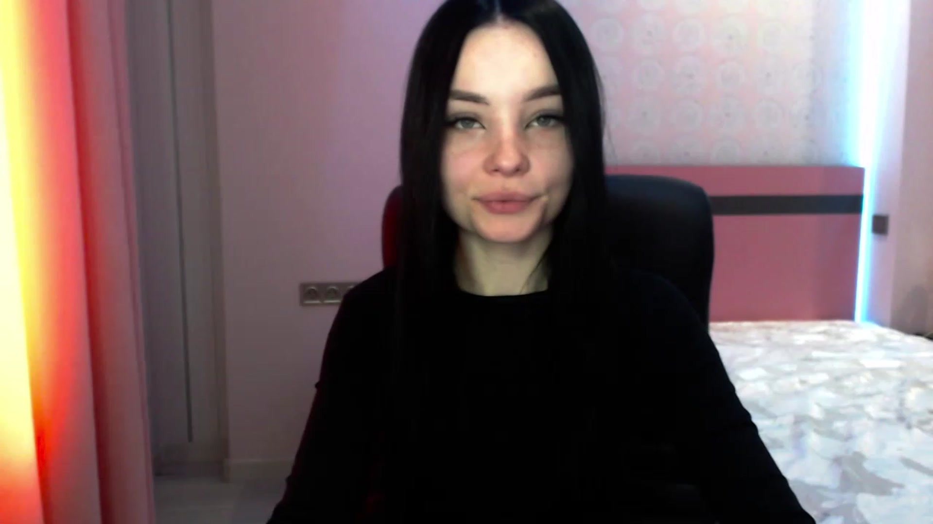 Gallery image thumbnail from SonyaOlsen's myfreecams stream on, 02/06/2023, 09:32 image 19 of 20